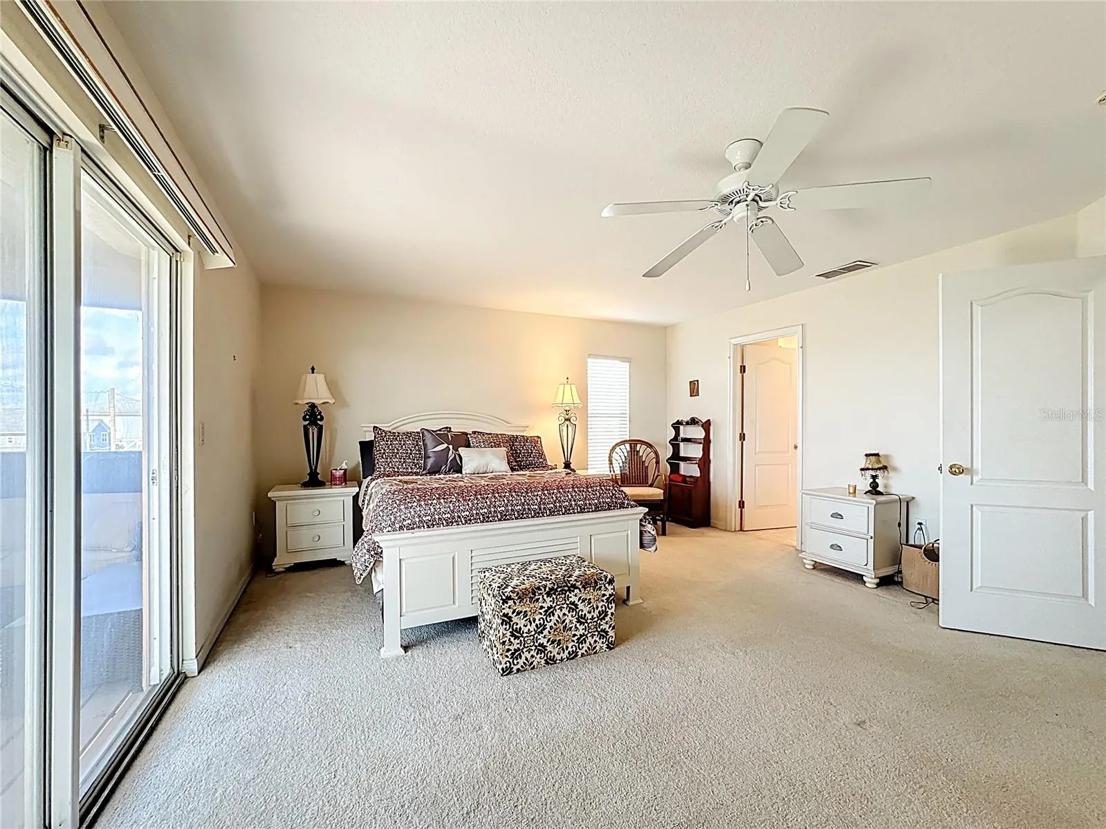 526 HENLEY CIR
