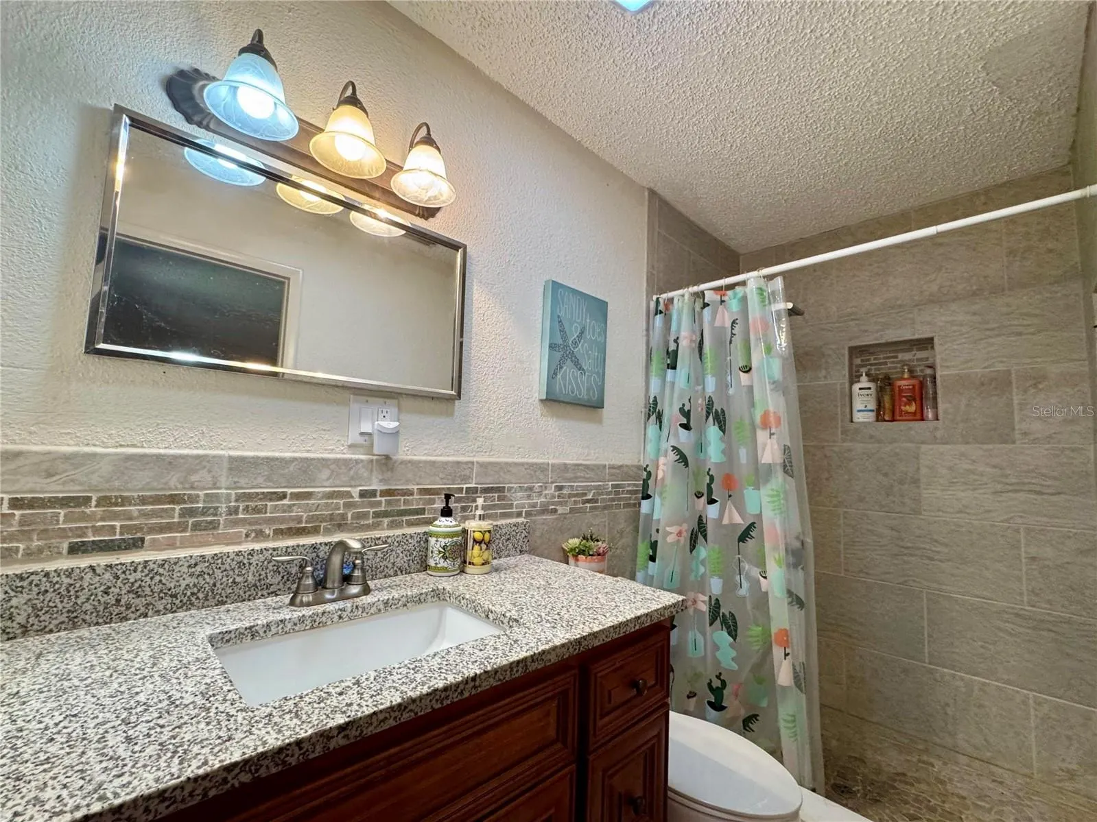 707 PINK APARTMENT RD