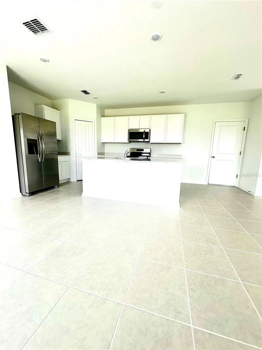 3466 HOWELL DR