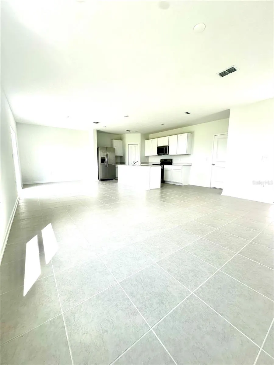 3466 HOWELL DR