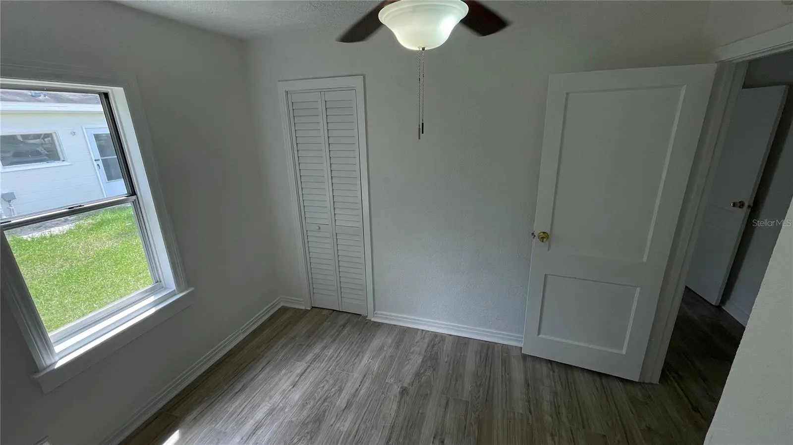 807 E ORCHID AVE