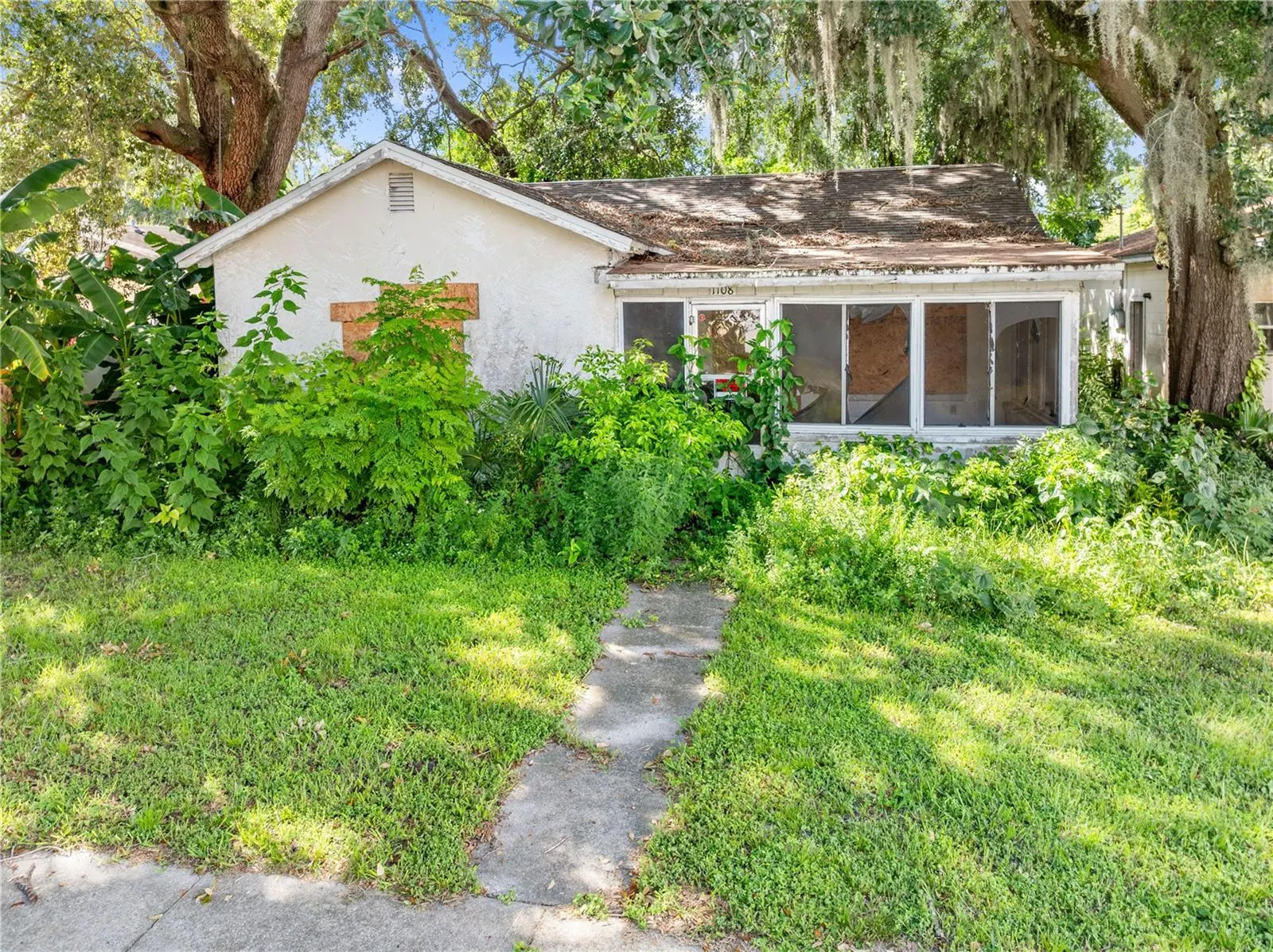 1108 VERONA ST