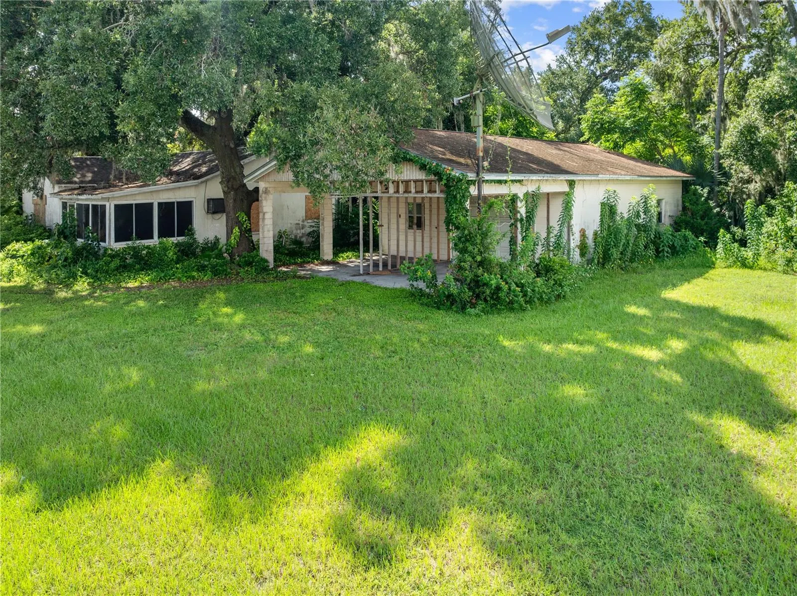 1108 VERONA ST