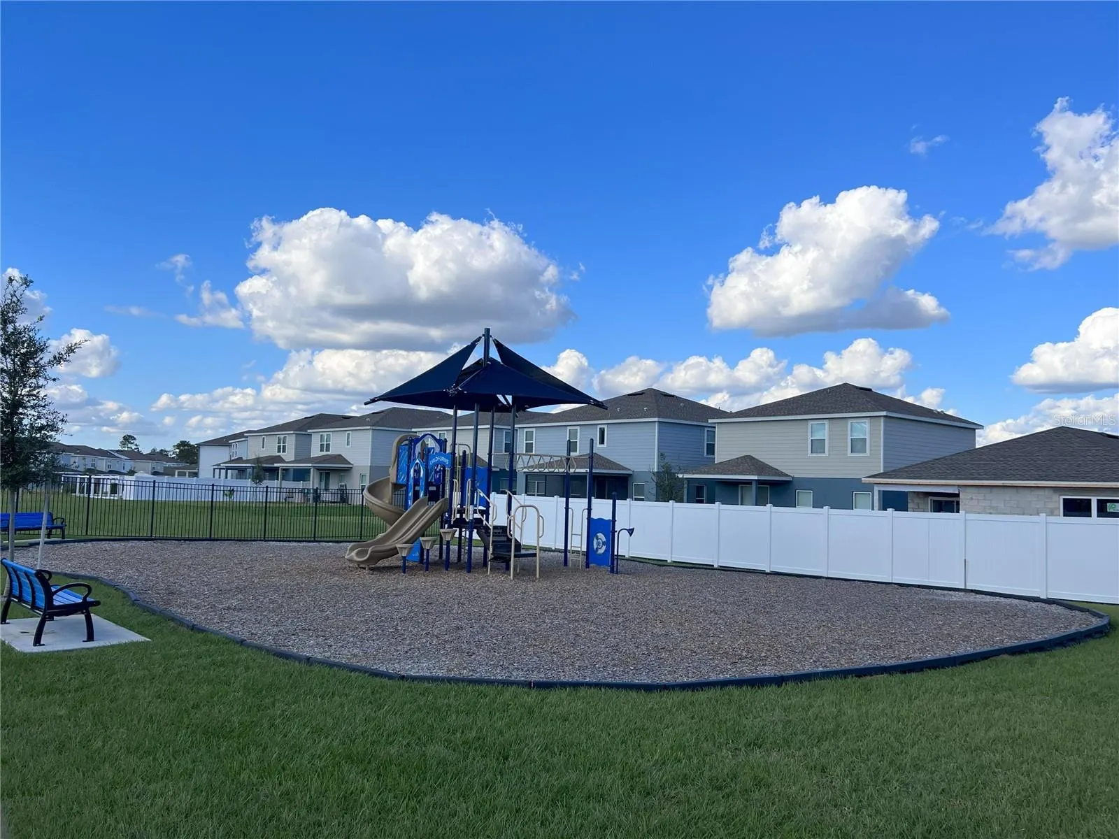 1307 CASCADE DR