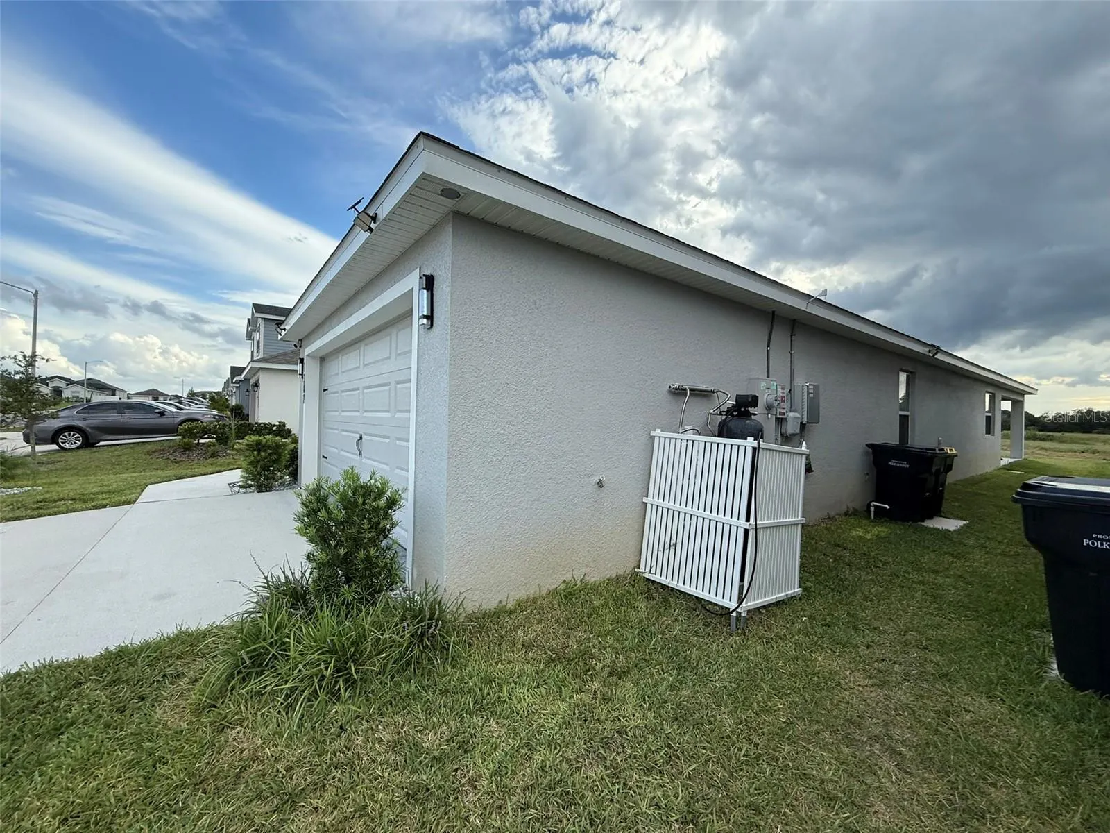 1307 CASCADE DR
