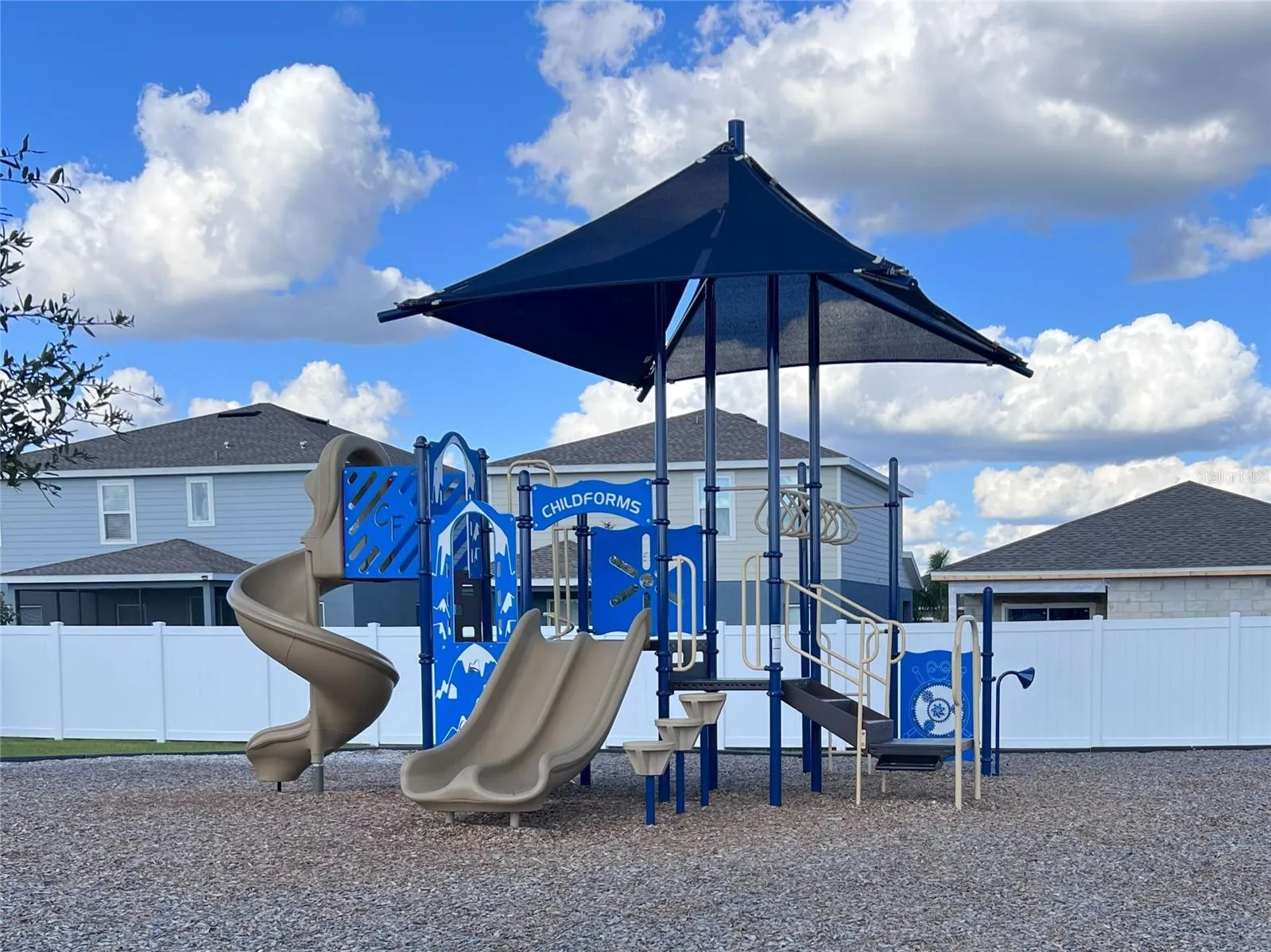 1307 CASCADE DR