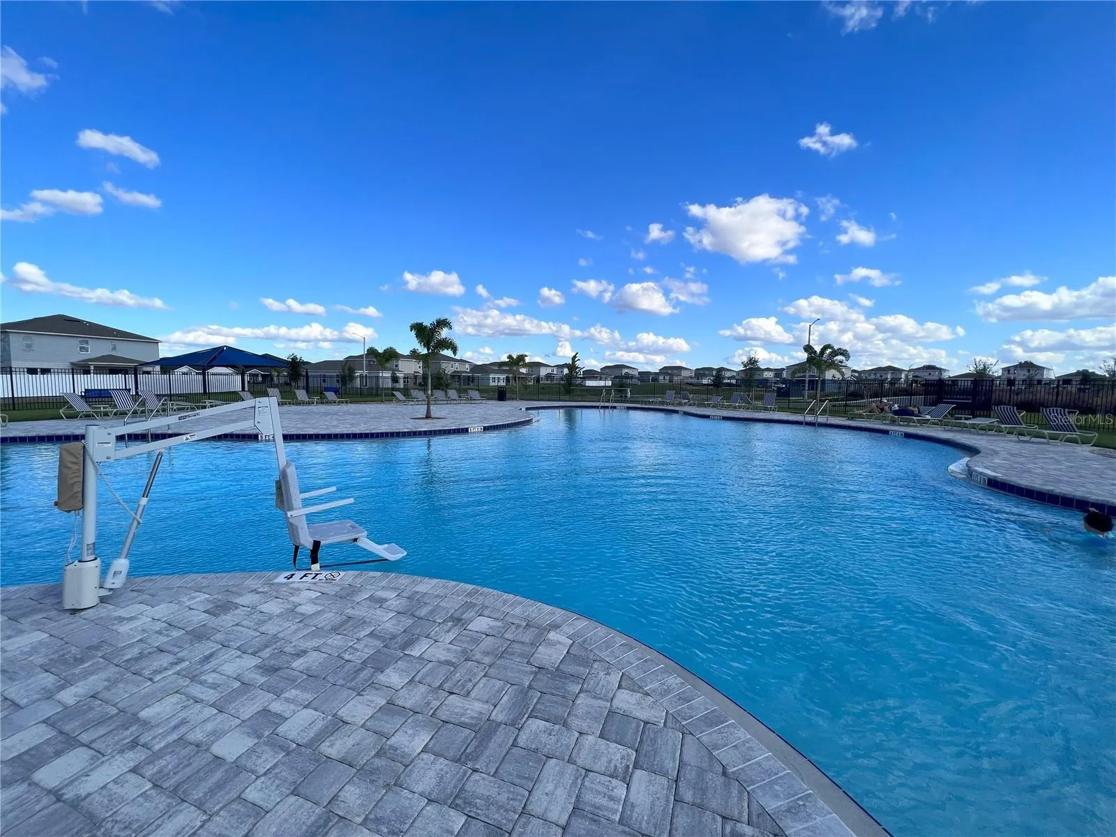 1307 CASCADE DR