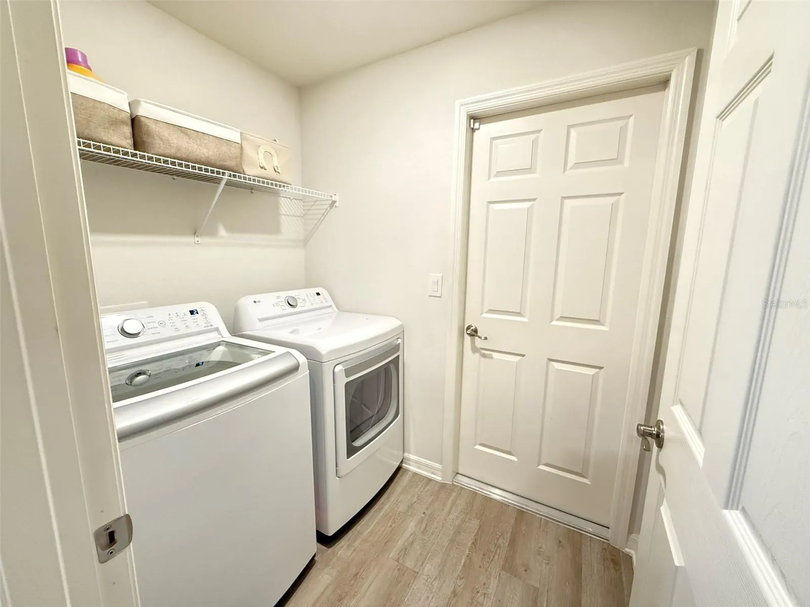 1307 CASCADE DR