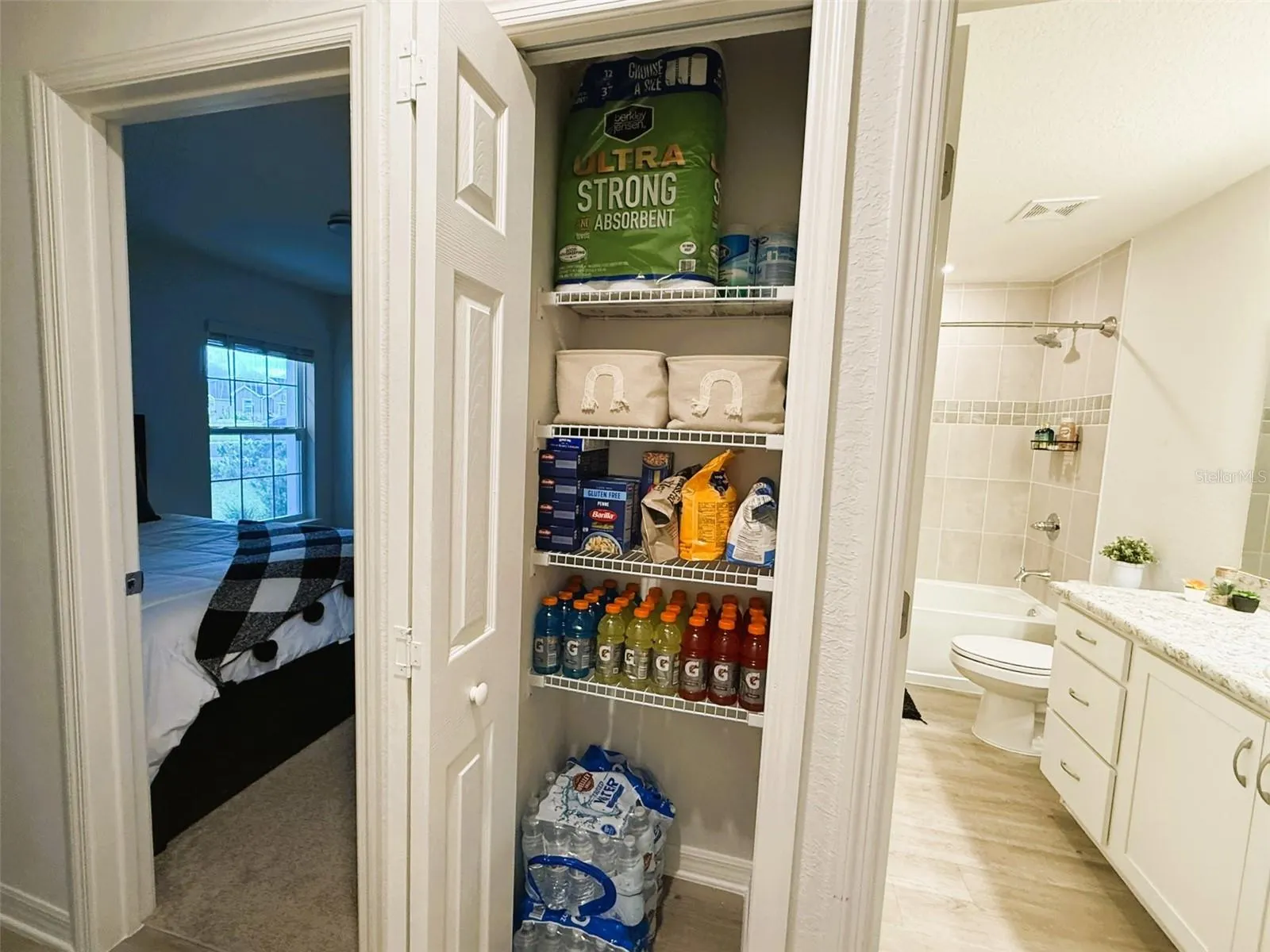 1307 CASCADE DR