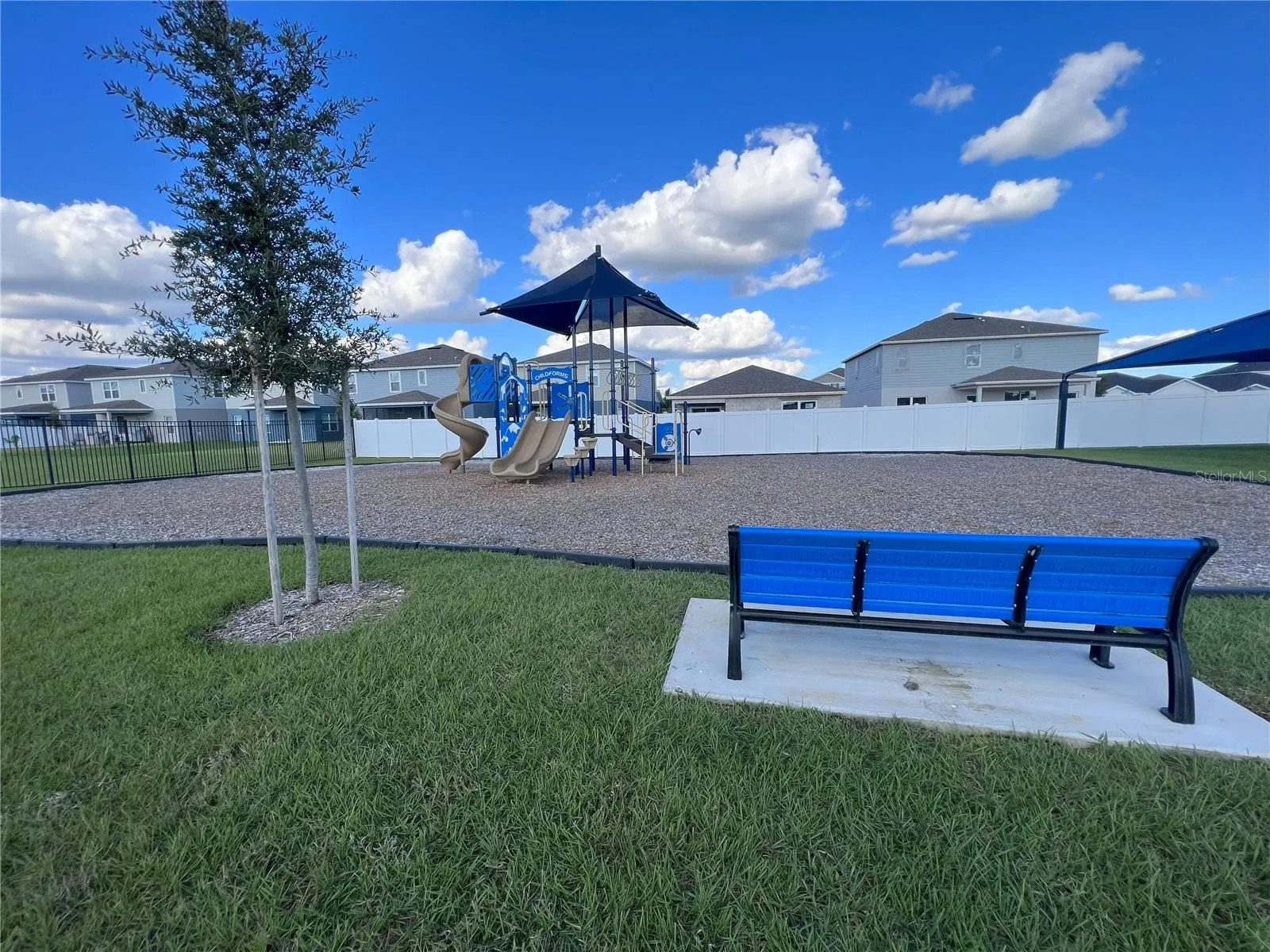 1307 CASCADE DR