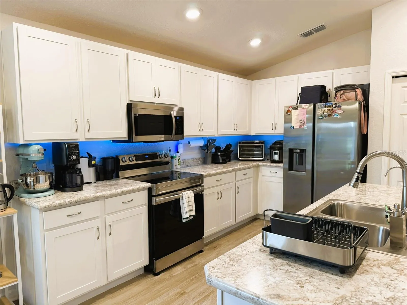 1307 CASCADE DR