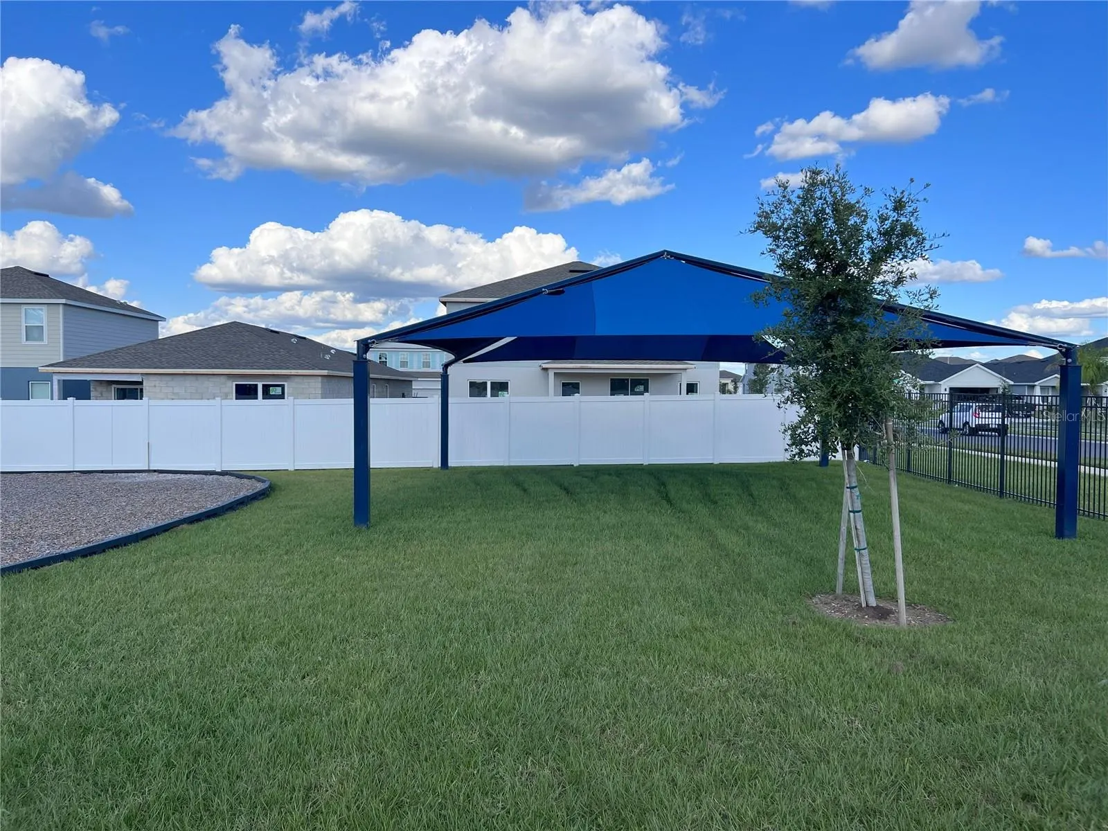 1307 CASCADE DR