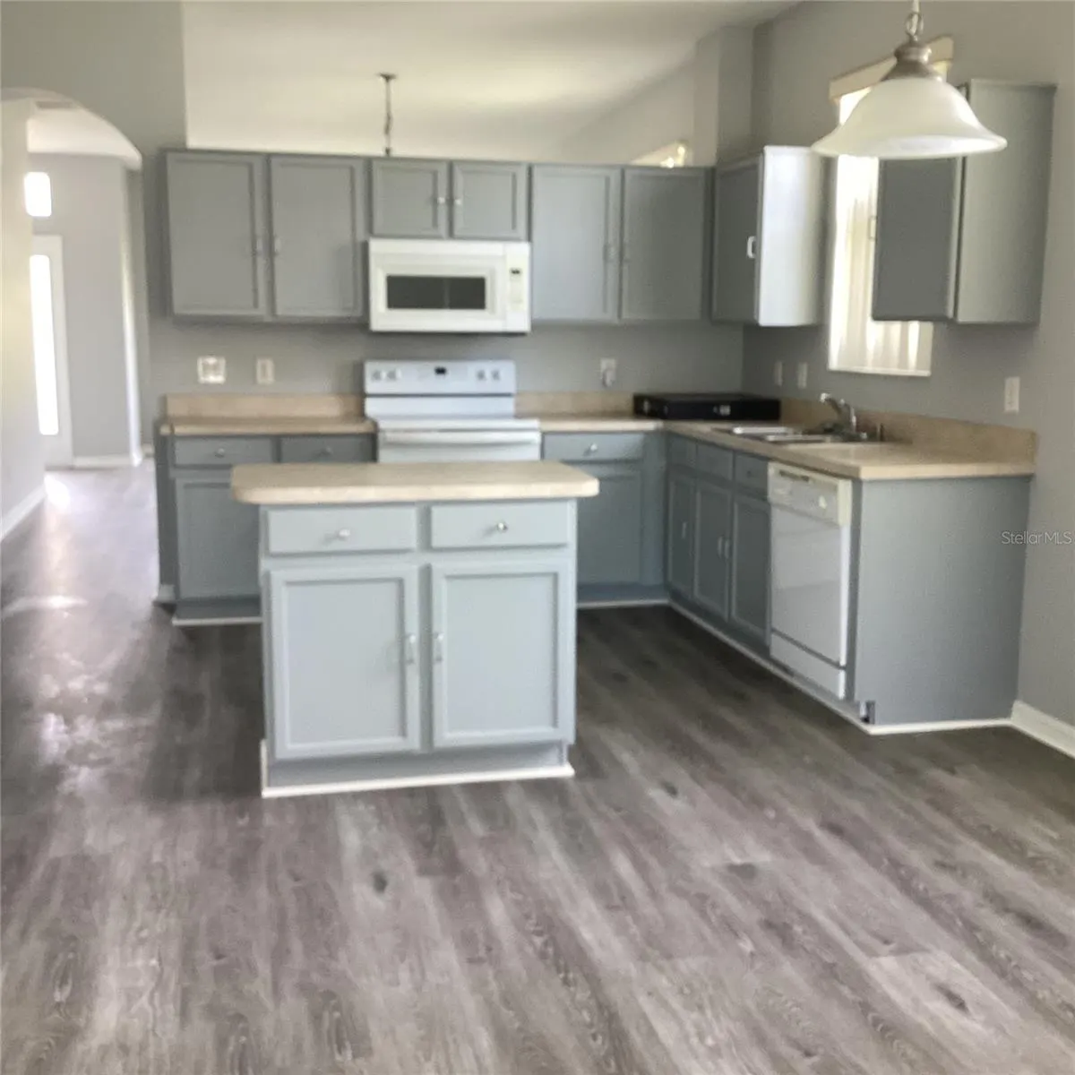 2721 EAGLE GLEN CIR