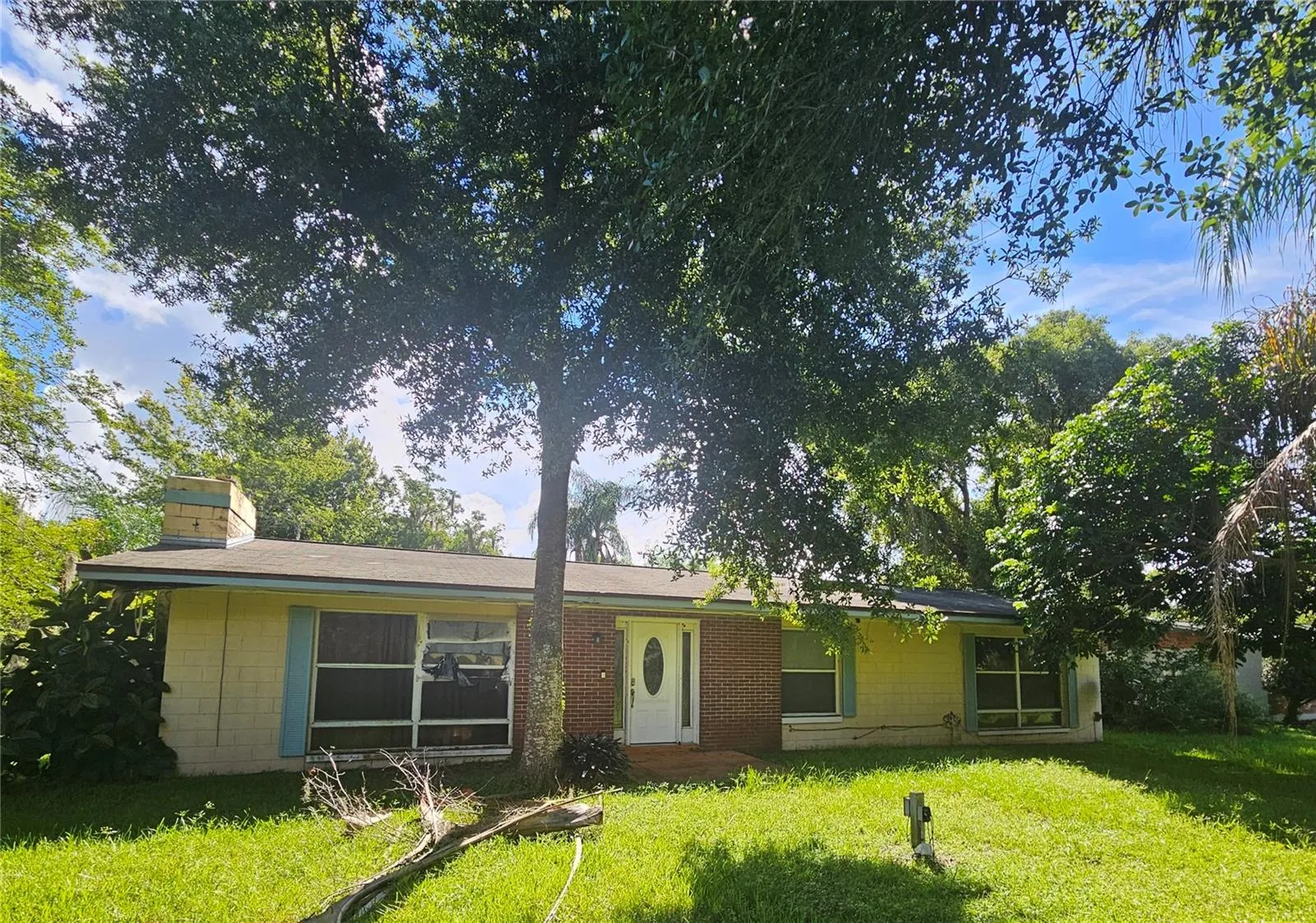 961 SHORE DR