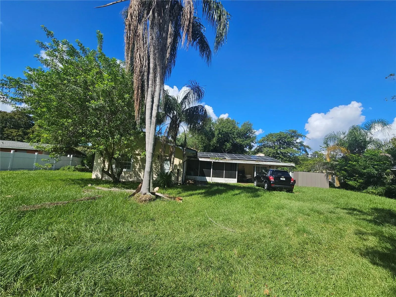 961 SHORE DR