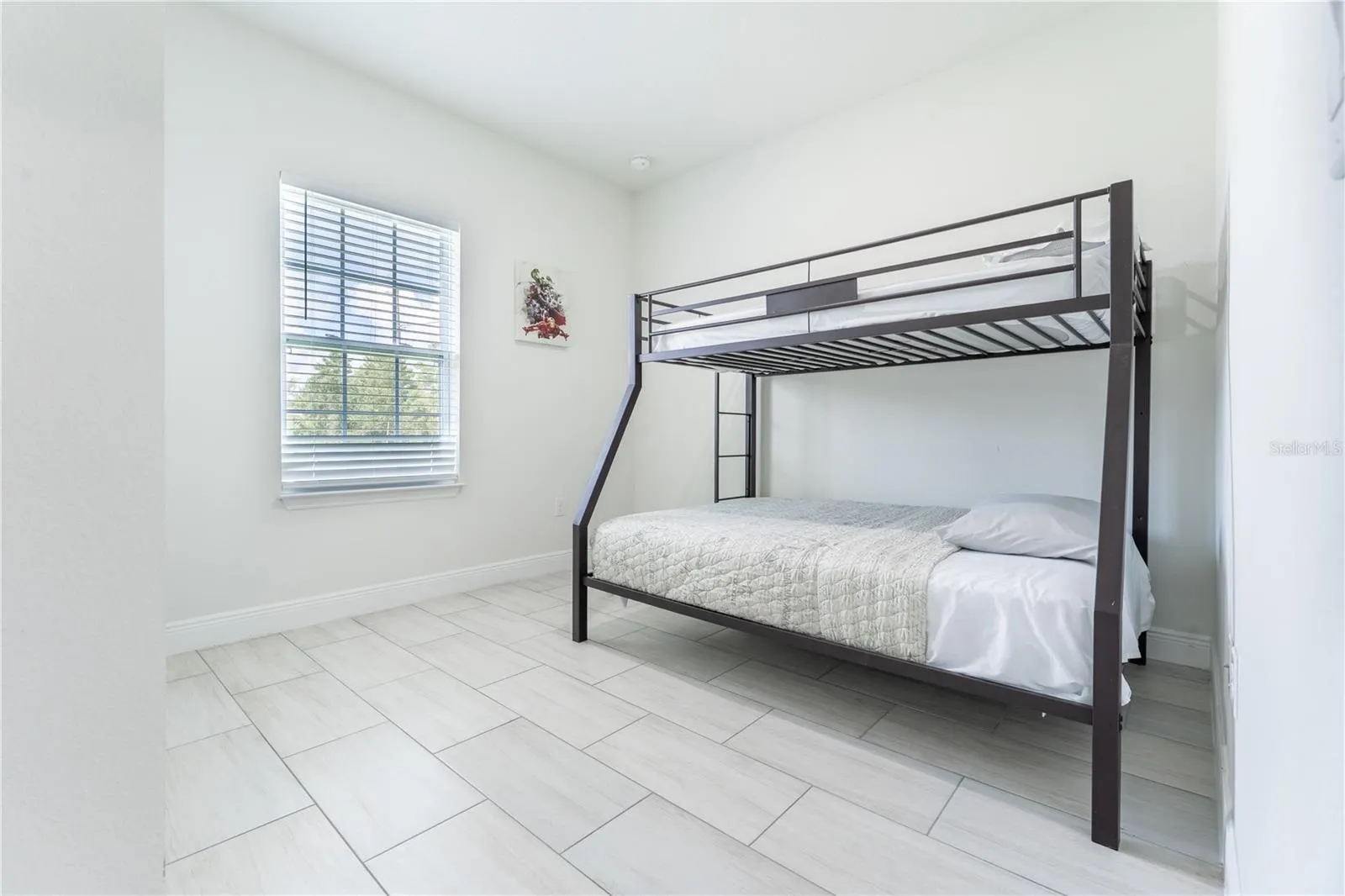 129 LILY LN