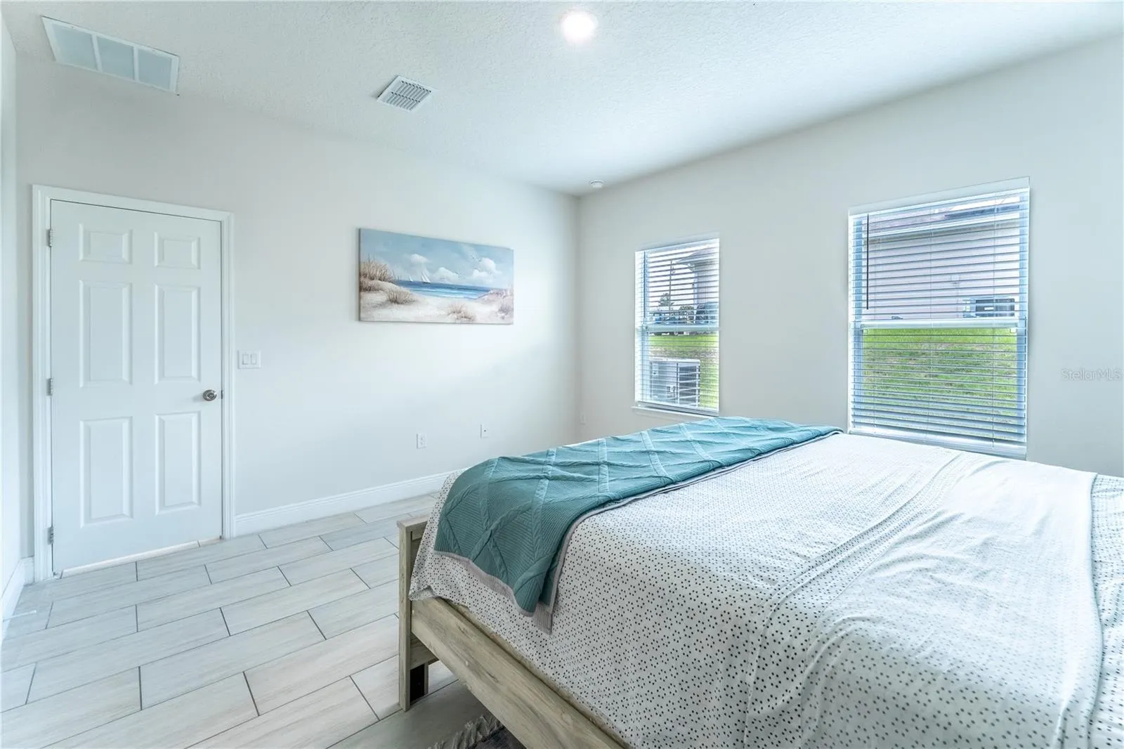 129 LILY LN