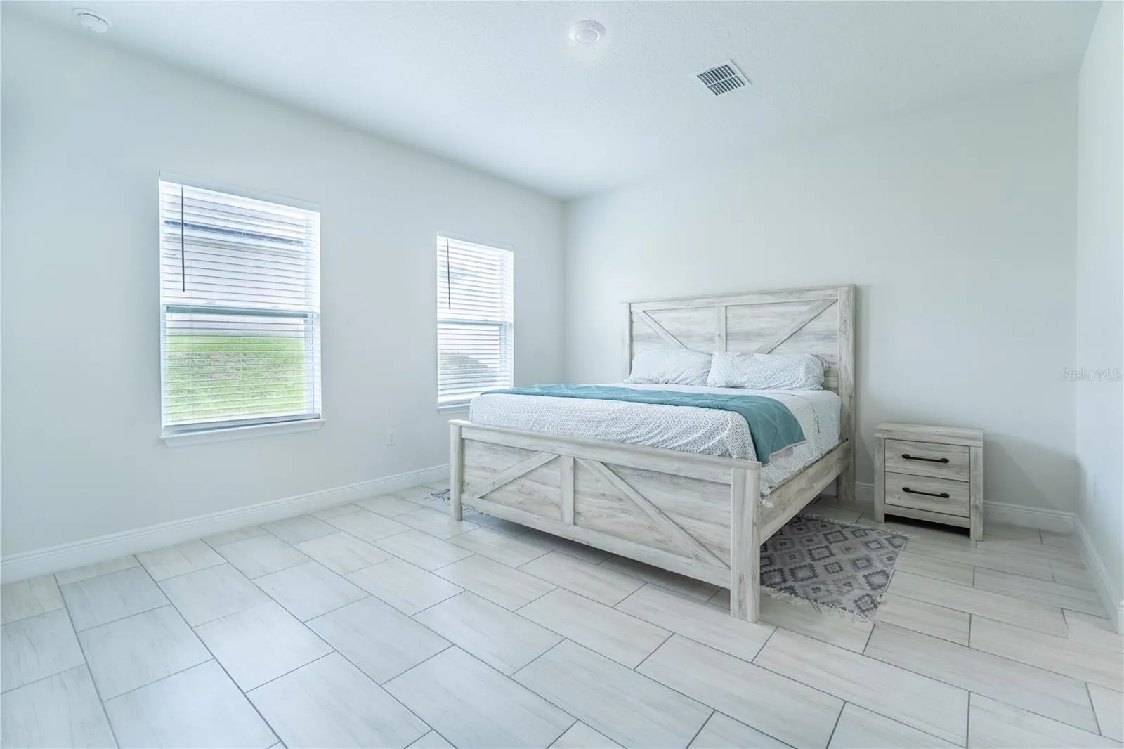129 LILY LN
