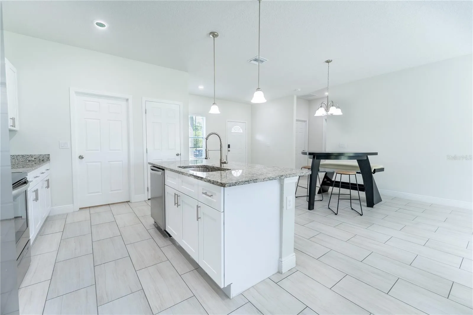 129 LILY LN