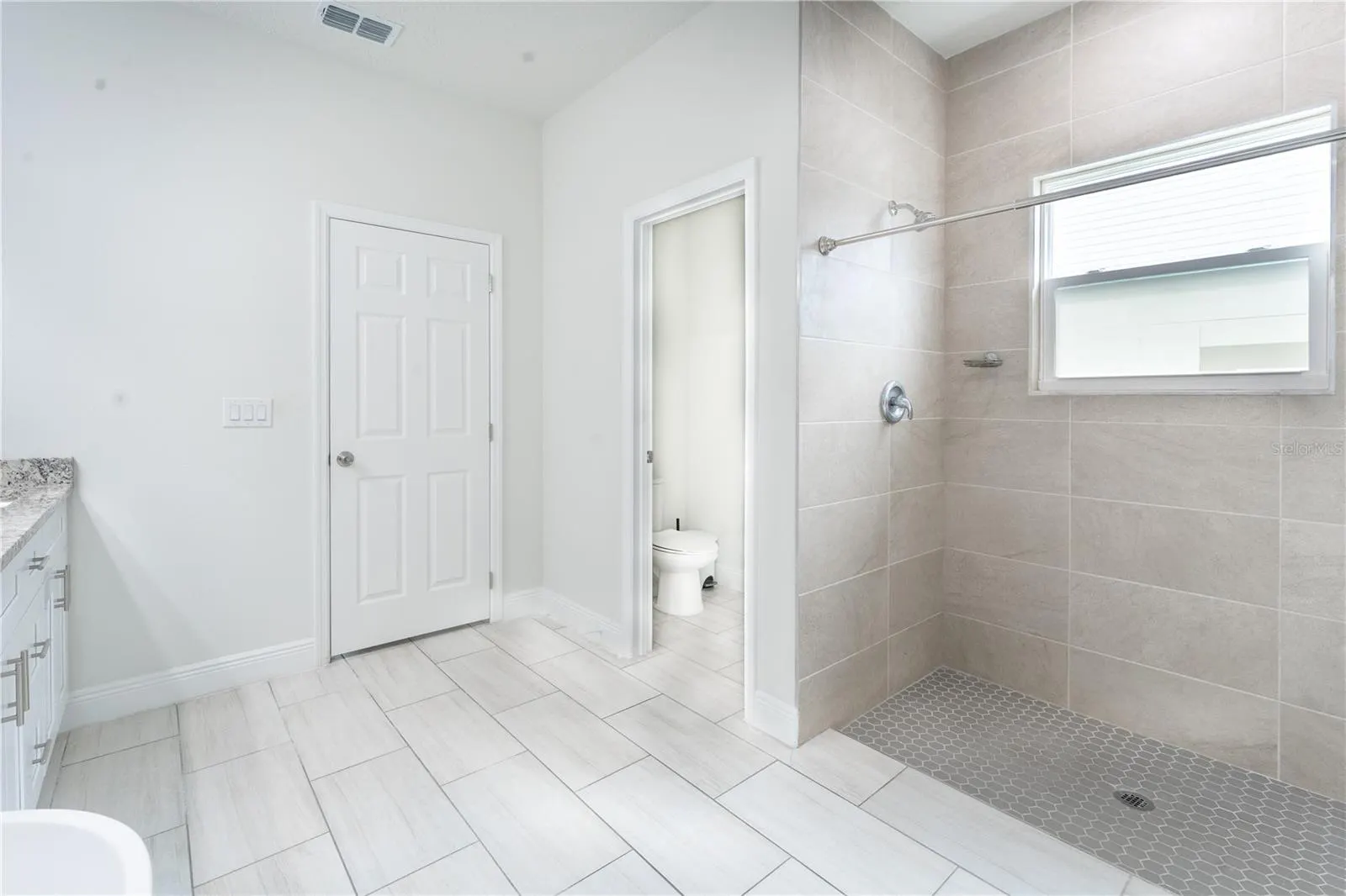 129 LILY LN