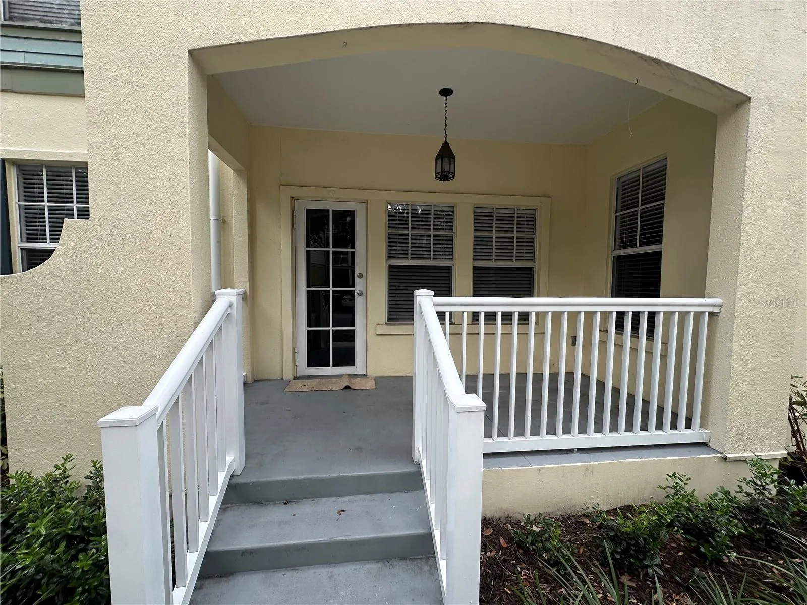 611 CAMPUS ST #130, #130