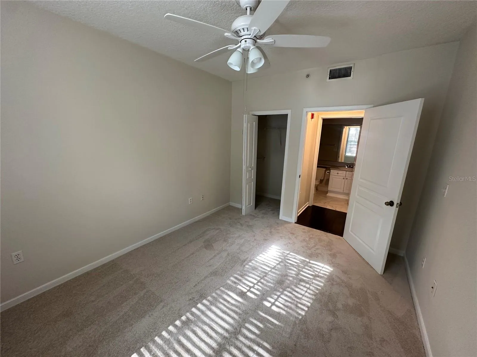 611 CAMPUS ST #130, #130