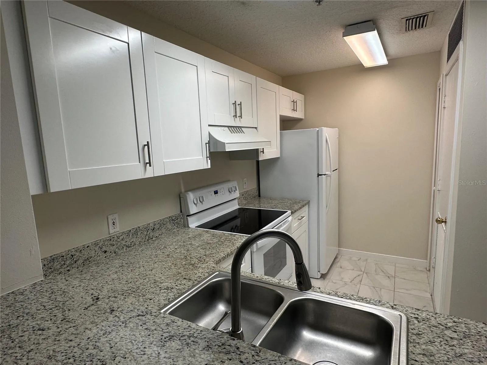 611 CAMPUS ST #130, #130