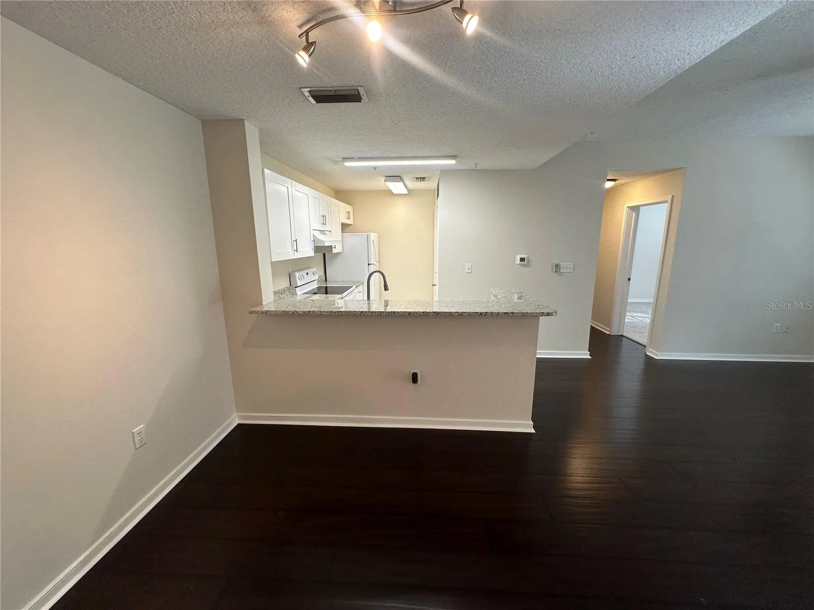 611 CAMPUS ST #130, #130