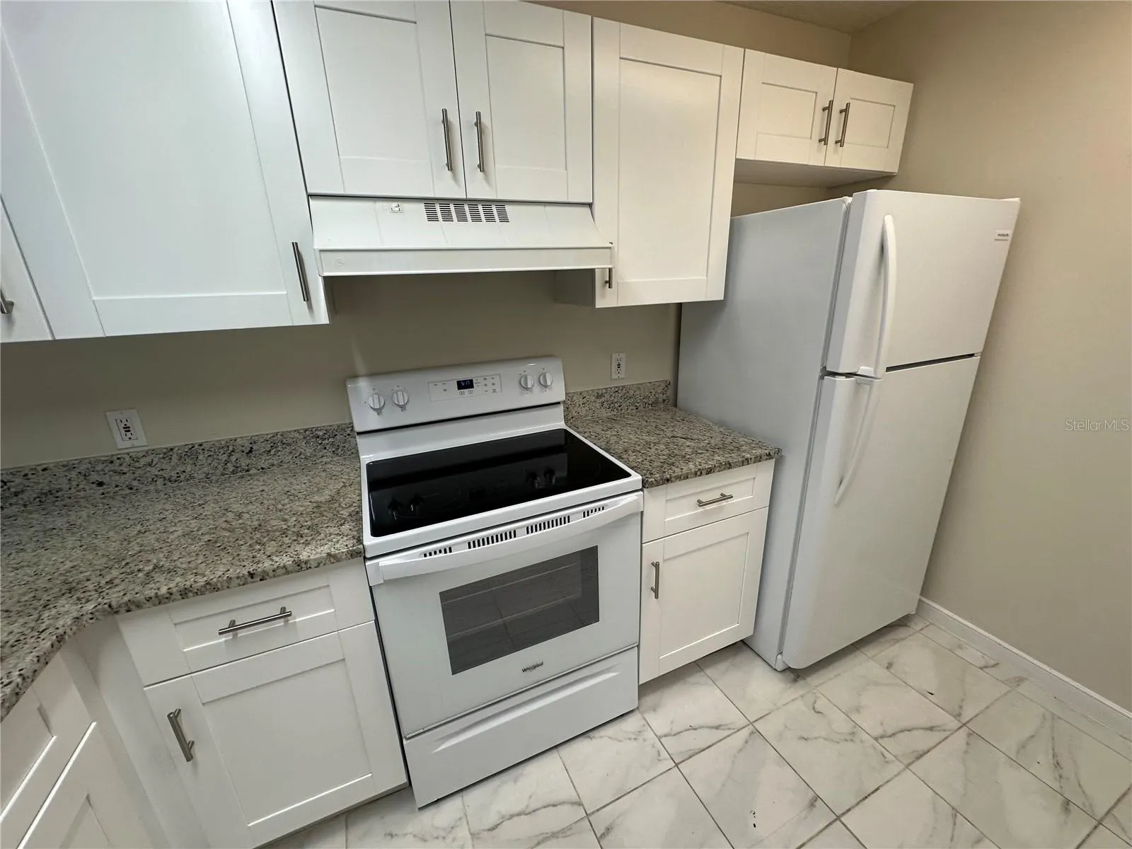 611 CAMPUS ST #130, #130