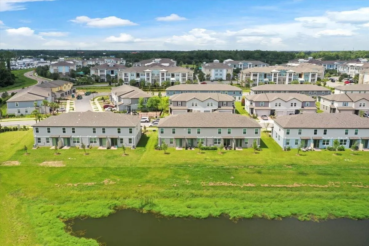 726 LEGACY DR