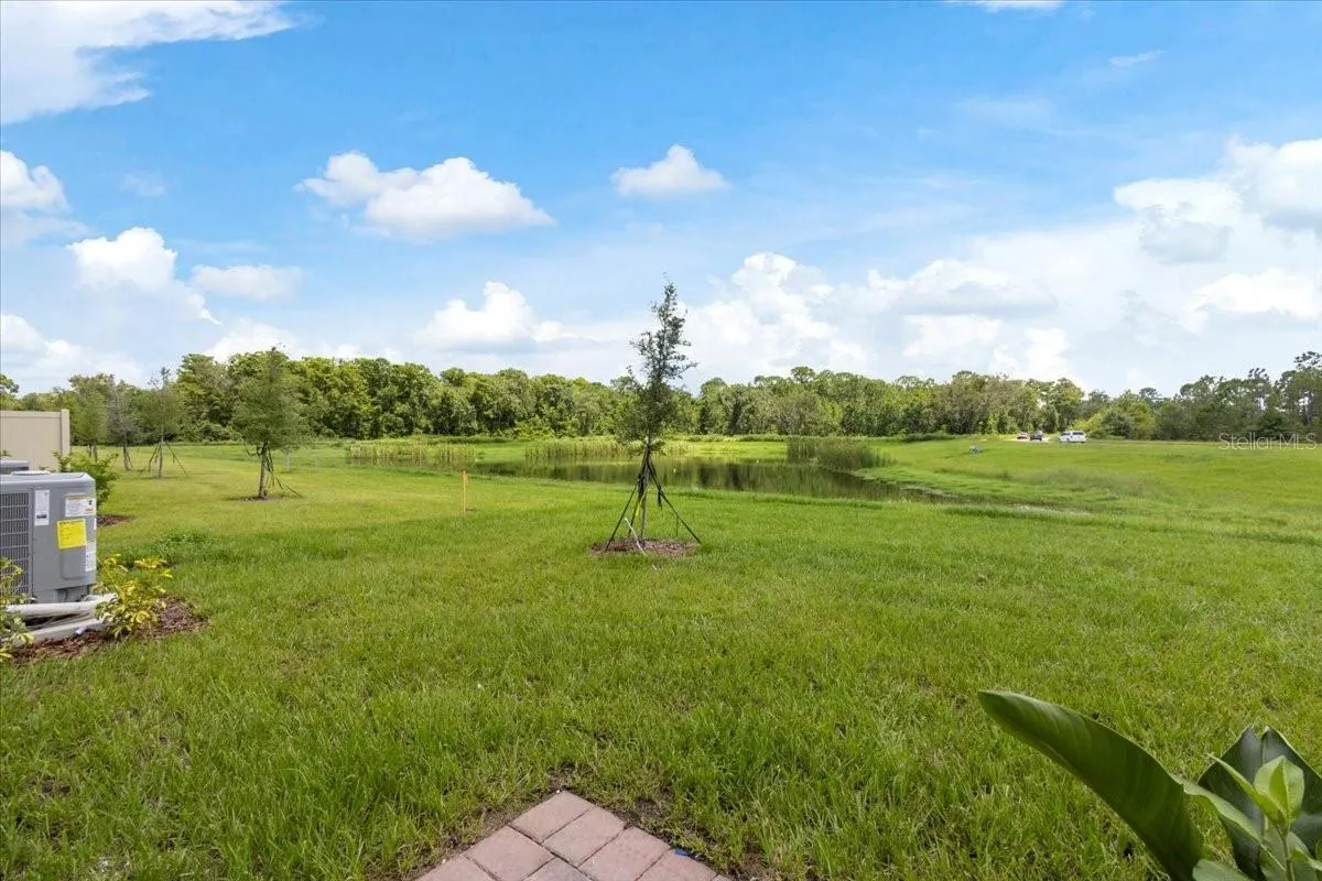 726 LEGACY DR