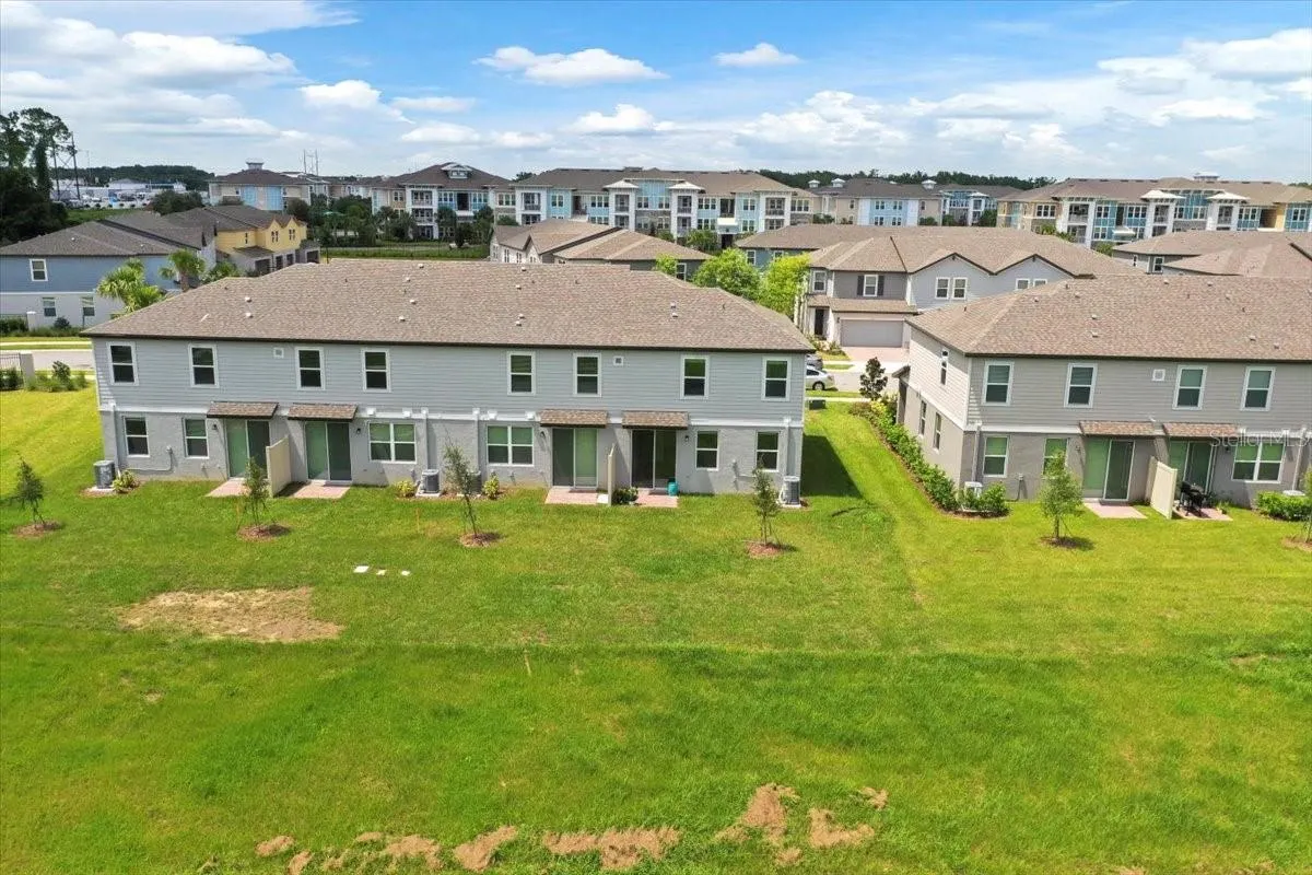 726 LEGACY DR