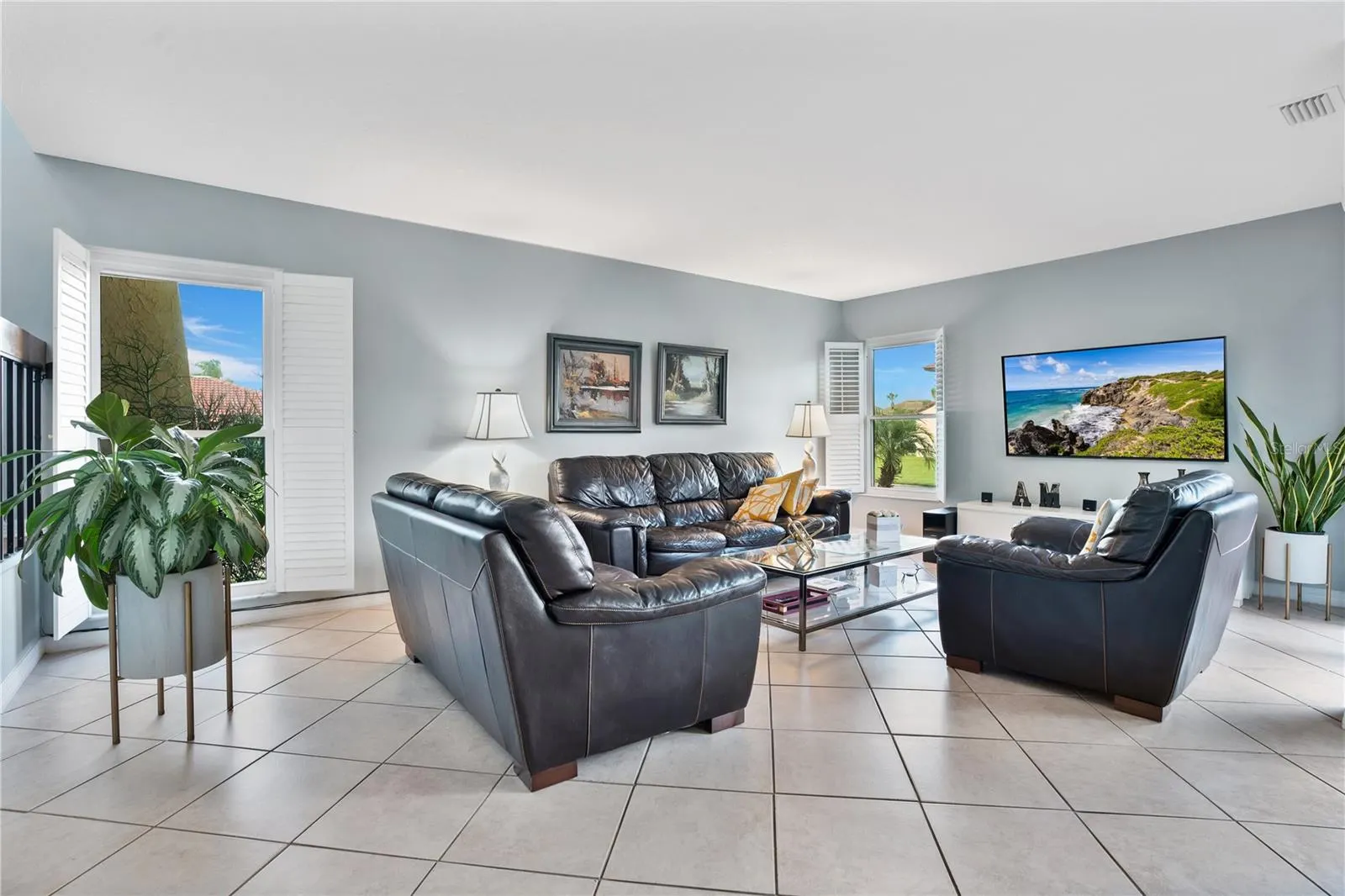 435 HUNTER CIR