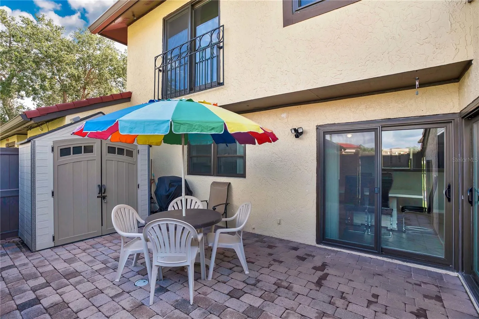 435 HUNTER CIR
