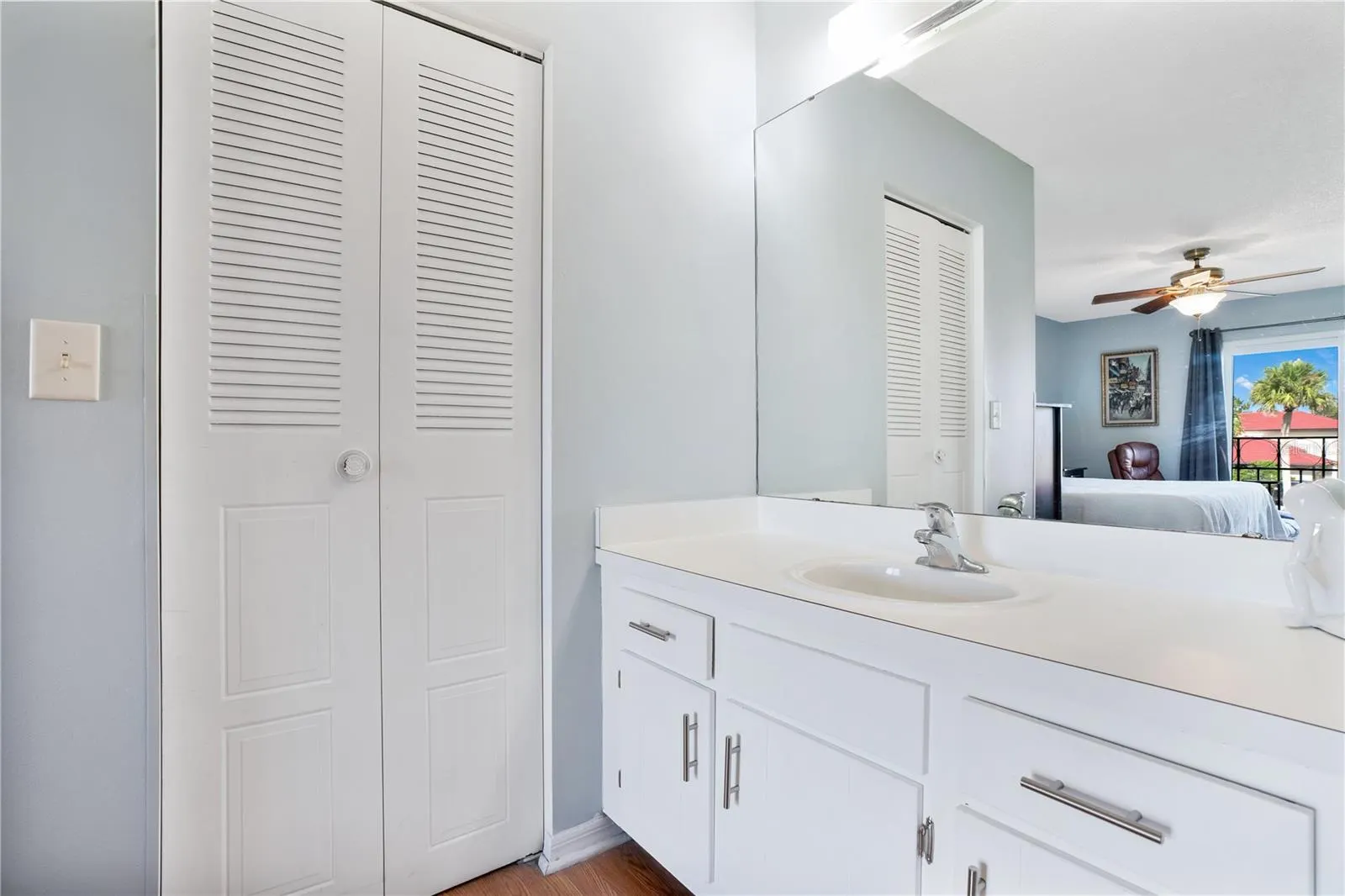 435 HUNTER CIR
