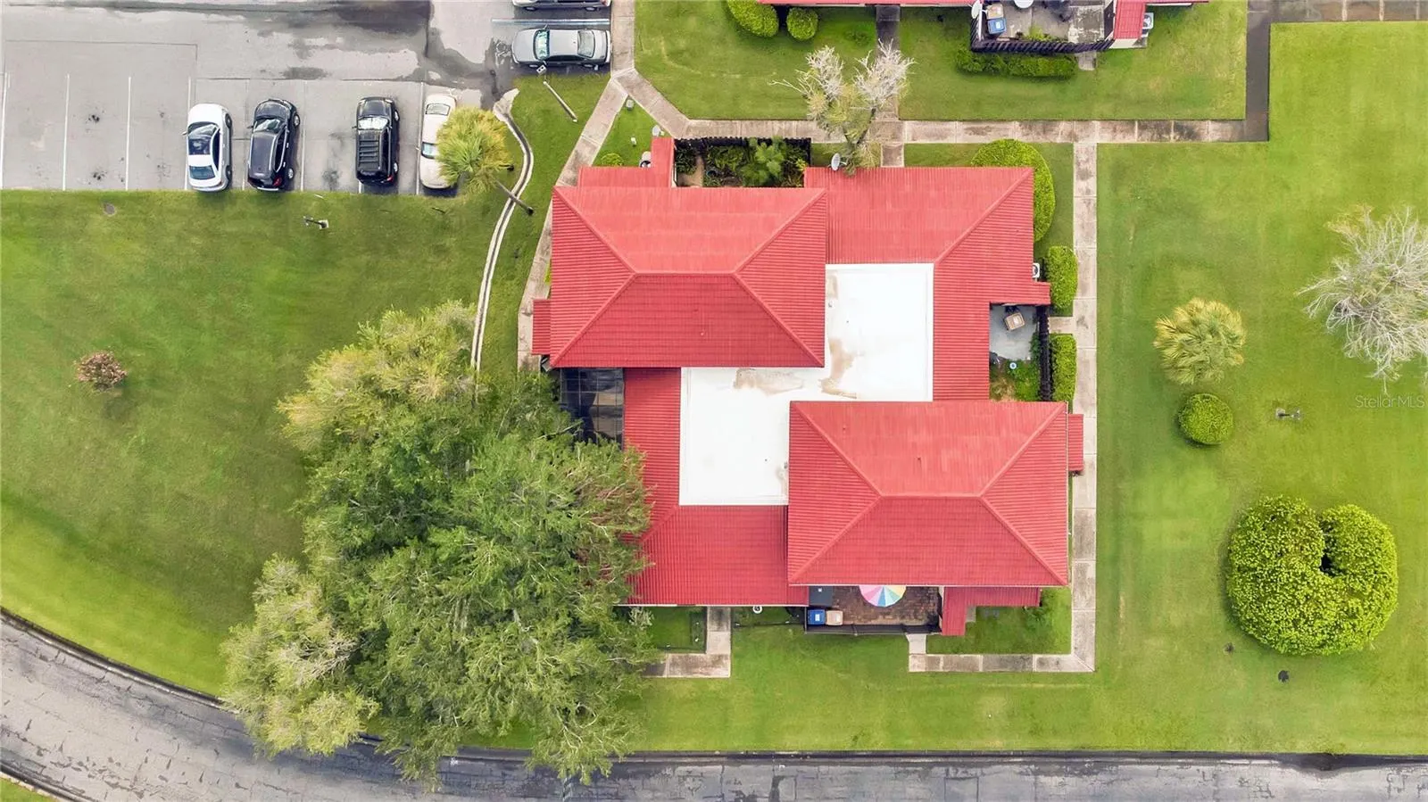 435 HUNTER CIR