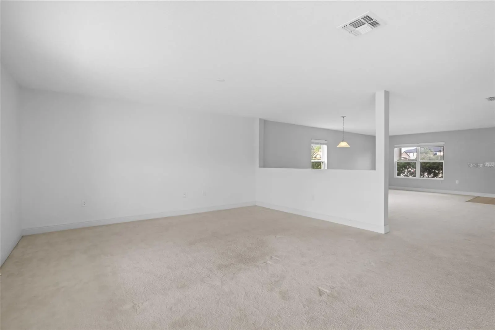 1516 ANGLER AVE