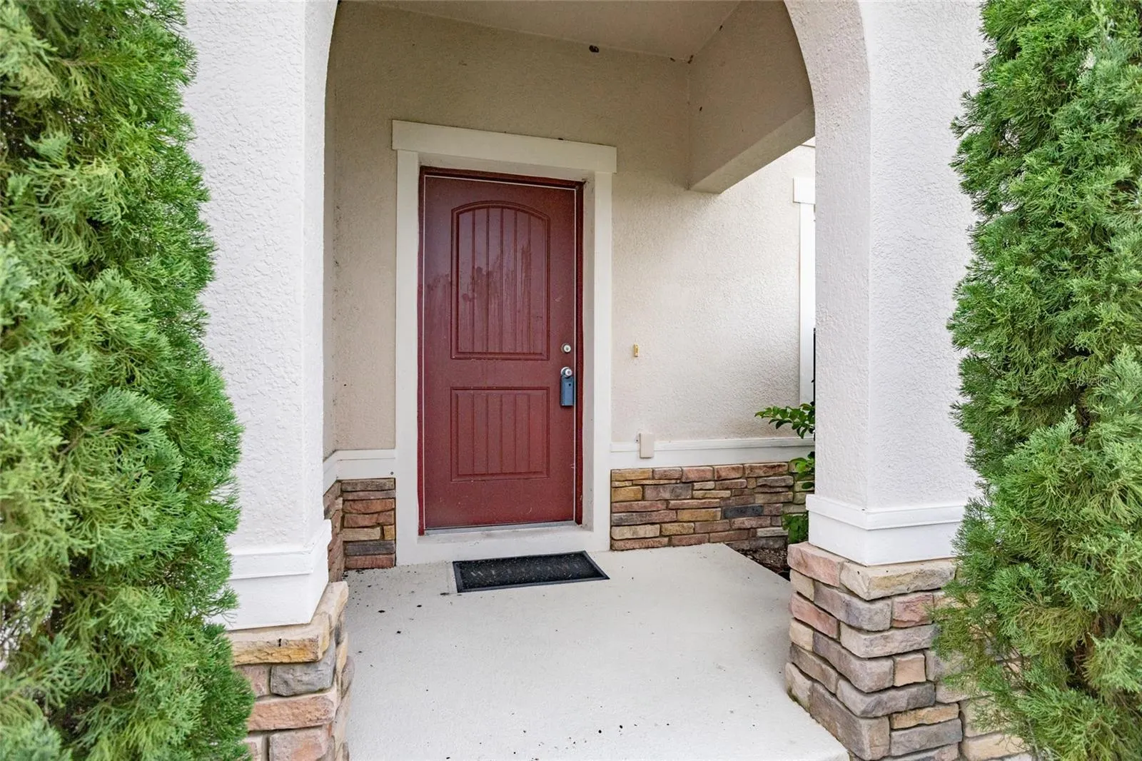 1516 ANGLER AVE