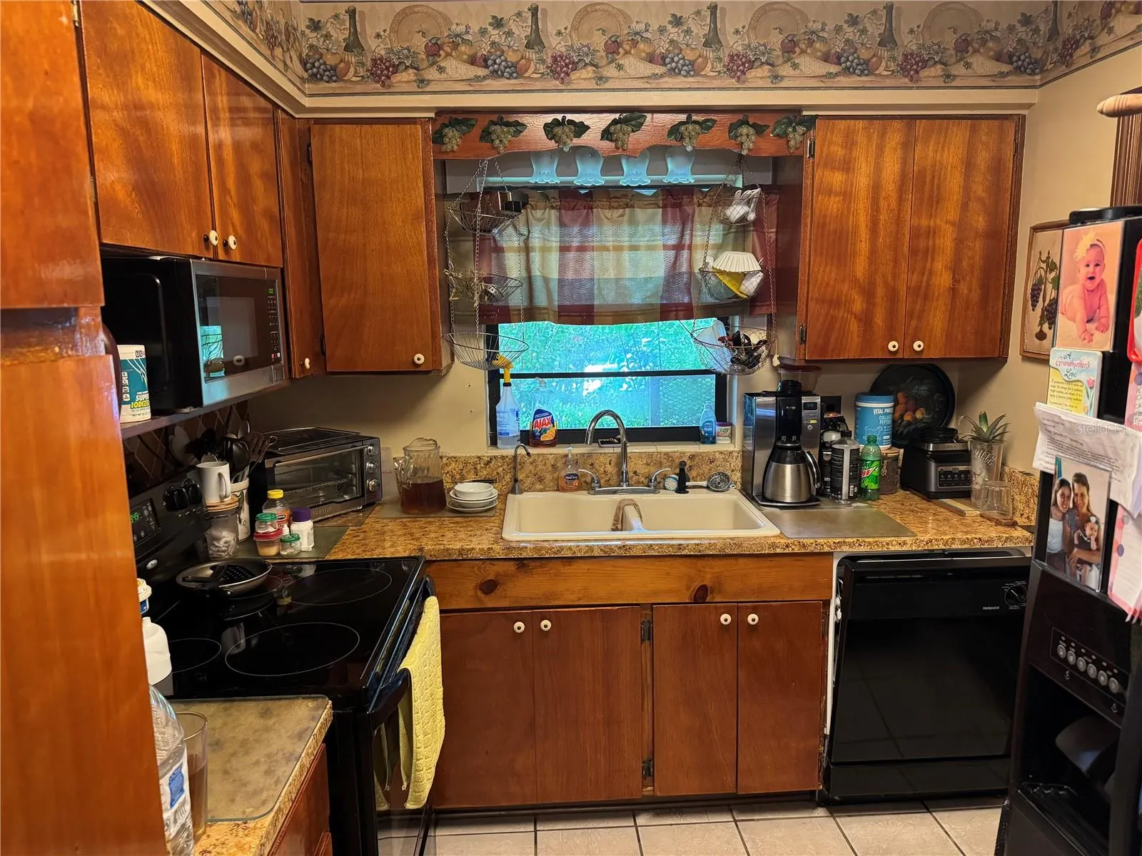 3809 NEEDLES DR