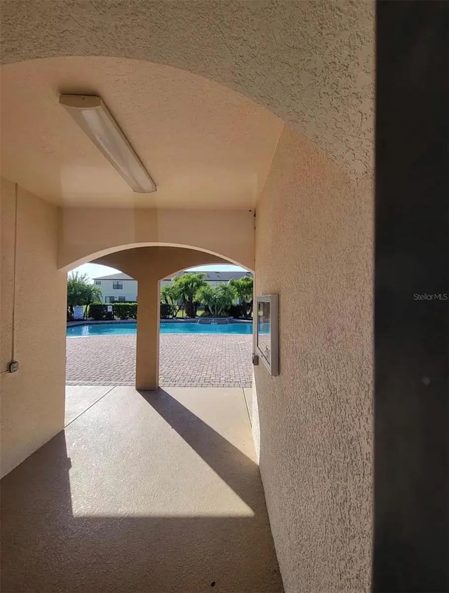 2486 SEVEN OAKS DR