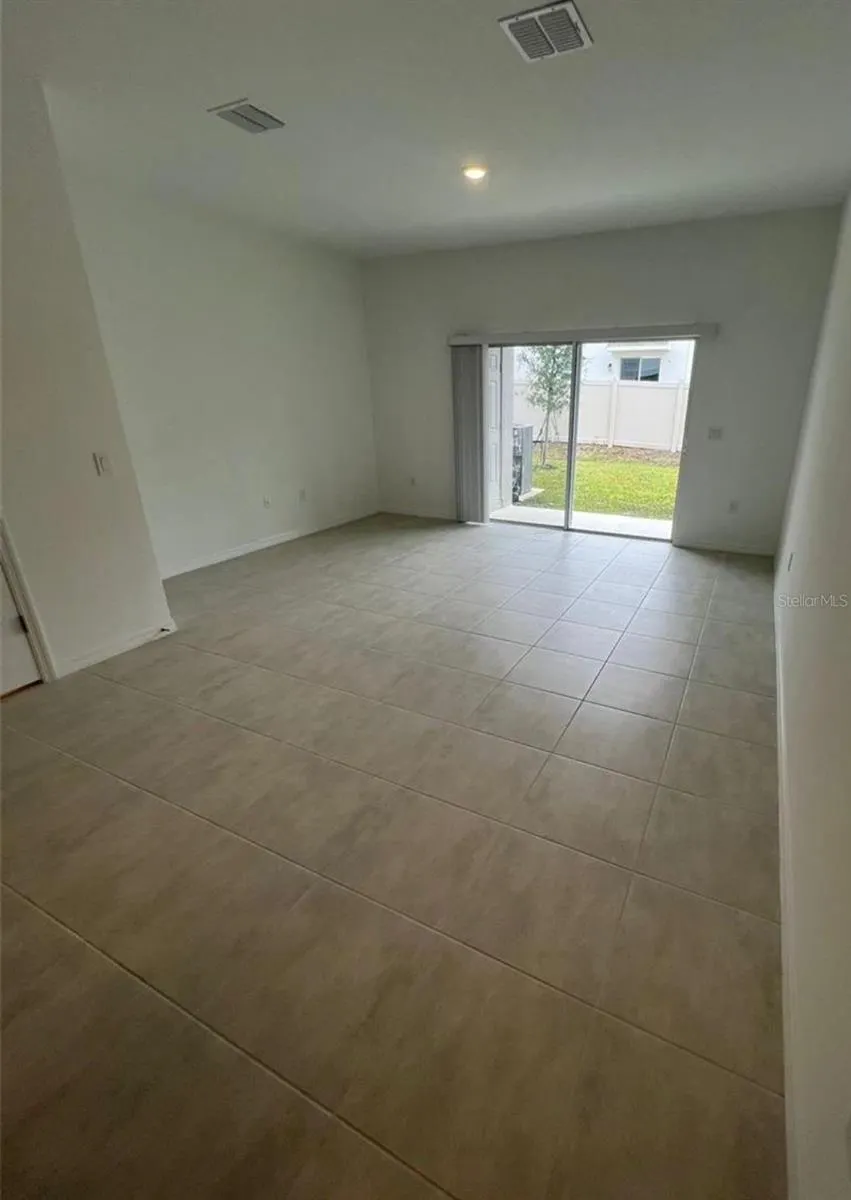 2032 VIEWFINDER ST
