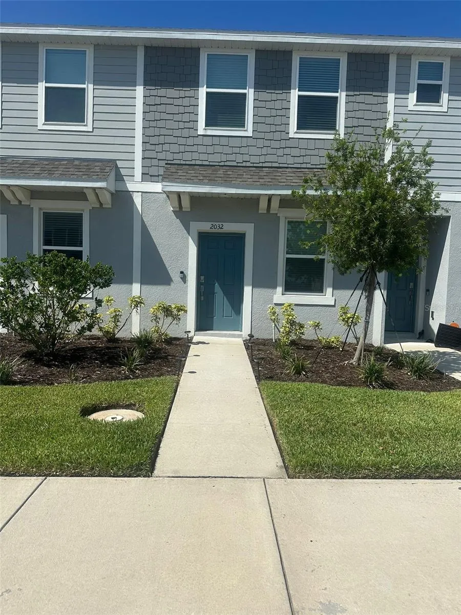 2032 VIEWFINDER ST