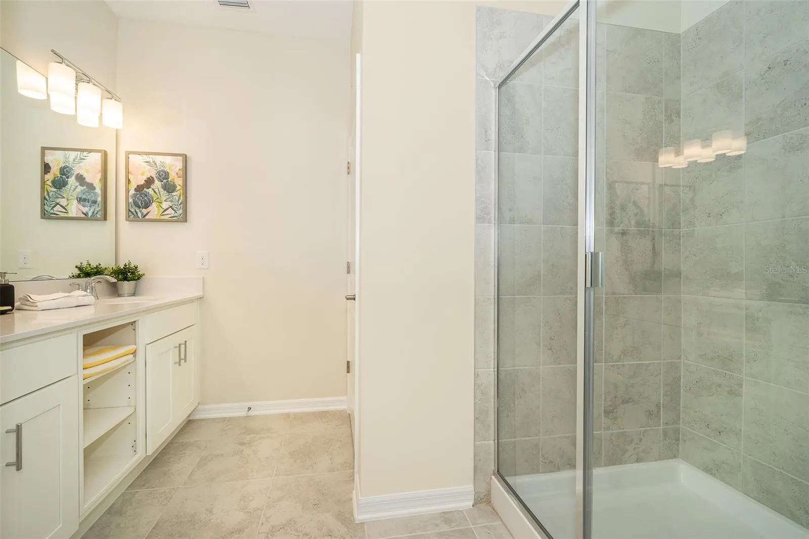 3180 PARADOX CIR #406, #406