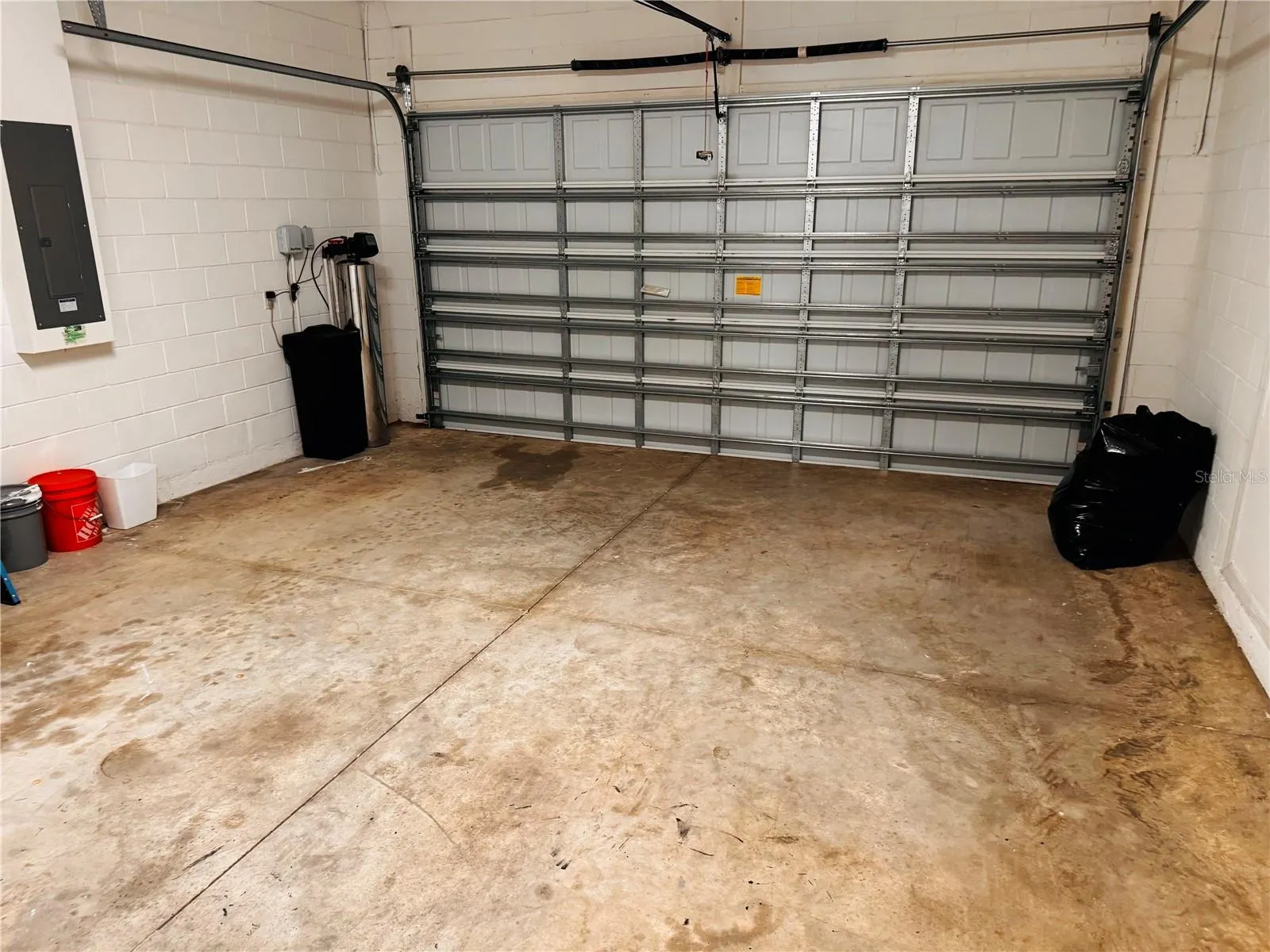 2071 SOLA VISTA AVE