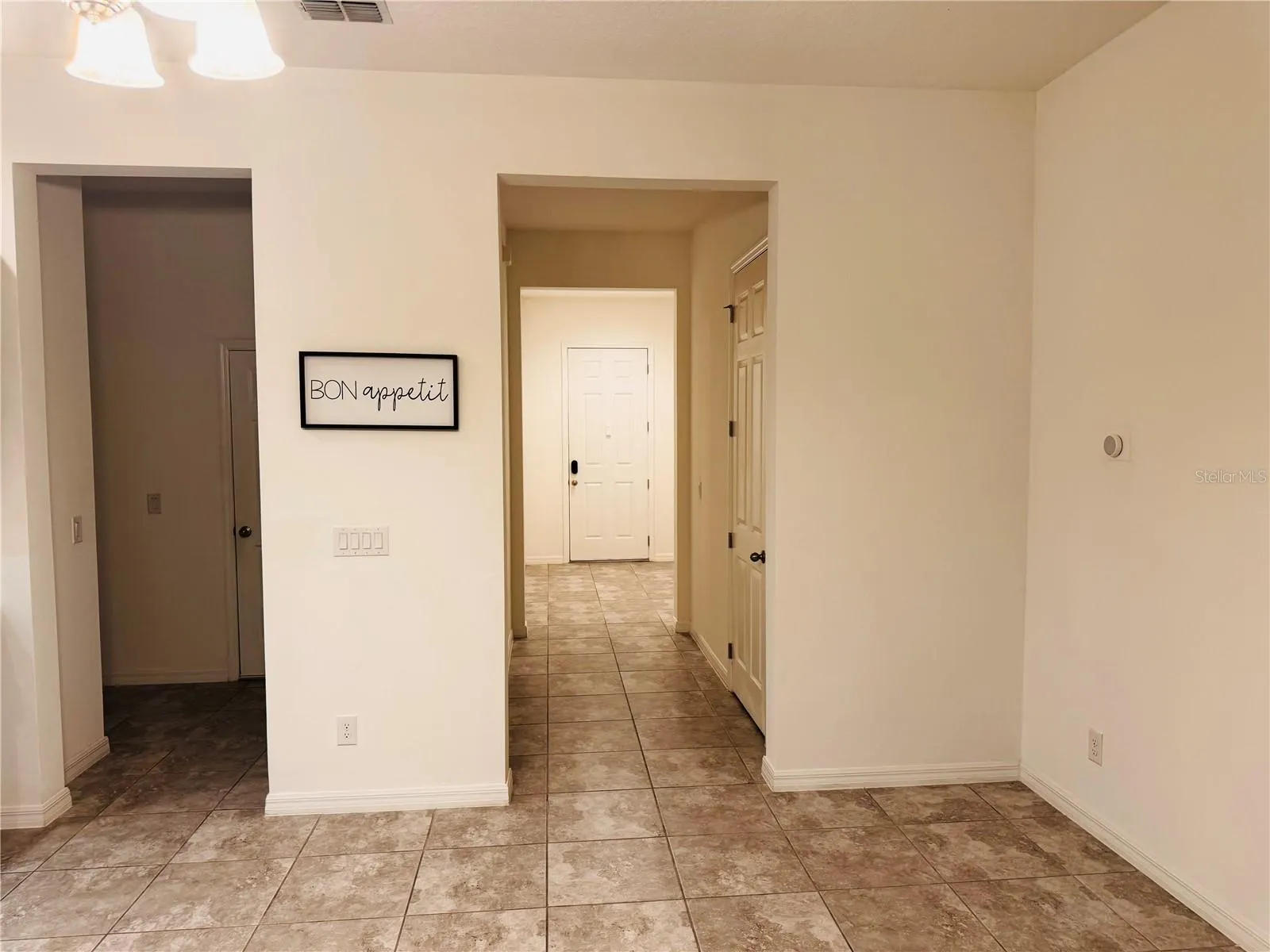2071 SOLA VISTA AVE
