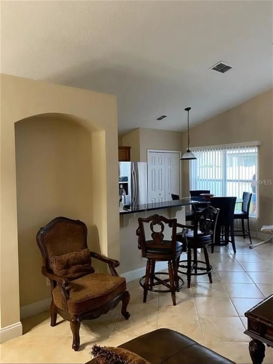 2182 MALLARD CREEK CIR