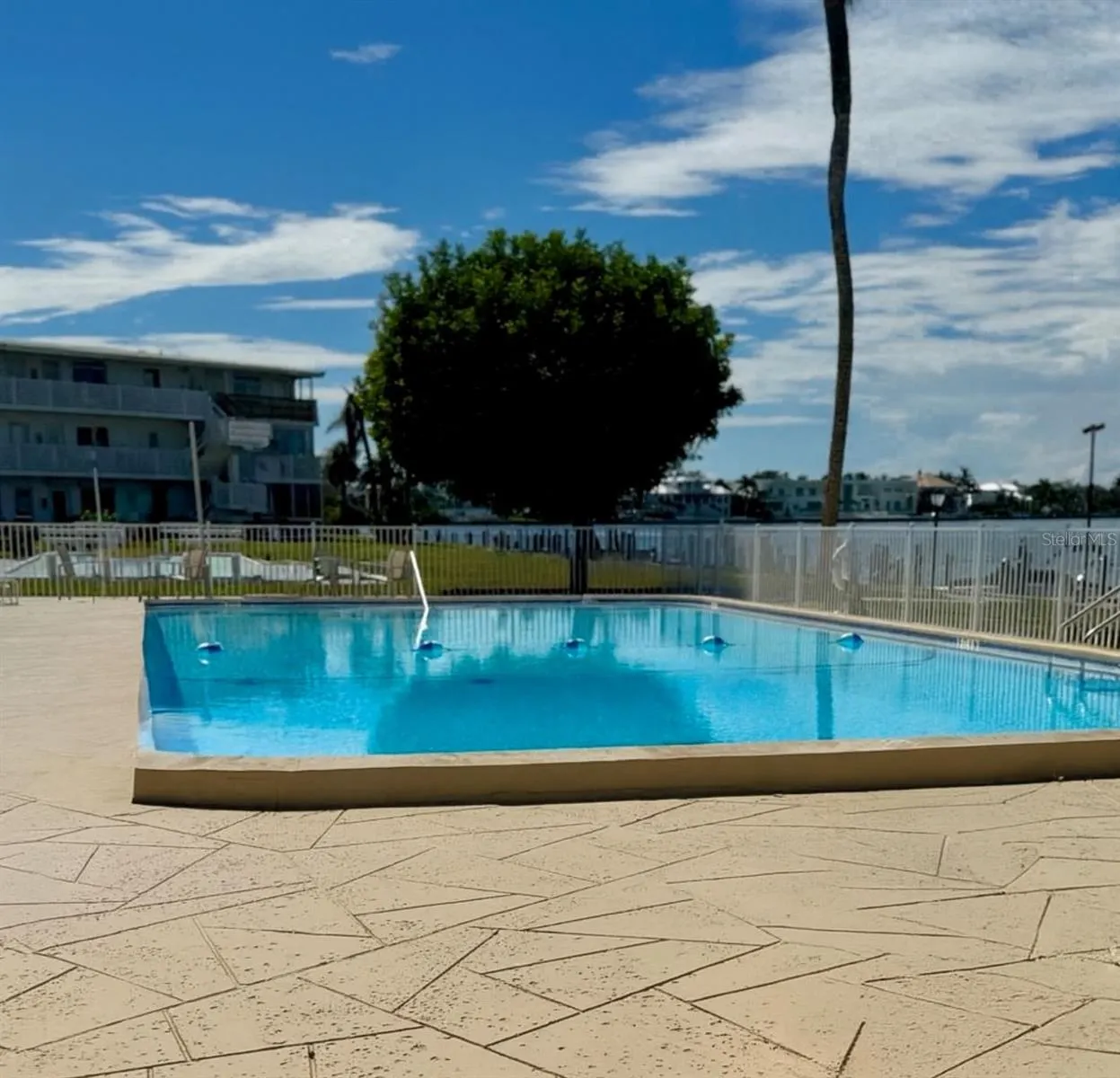 767 JOHN RINGLING BLVD #2, #2