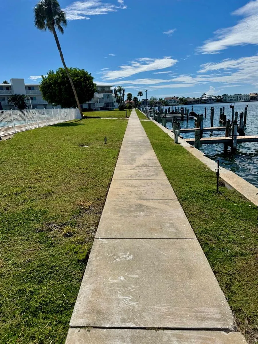 767 JOHN RINGLING BLVD #2, #2