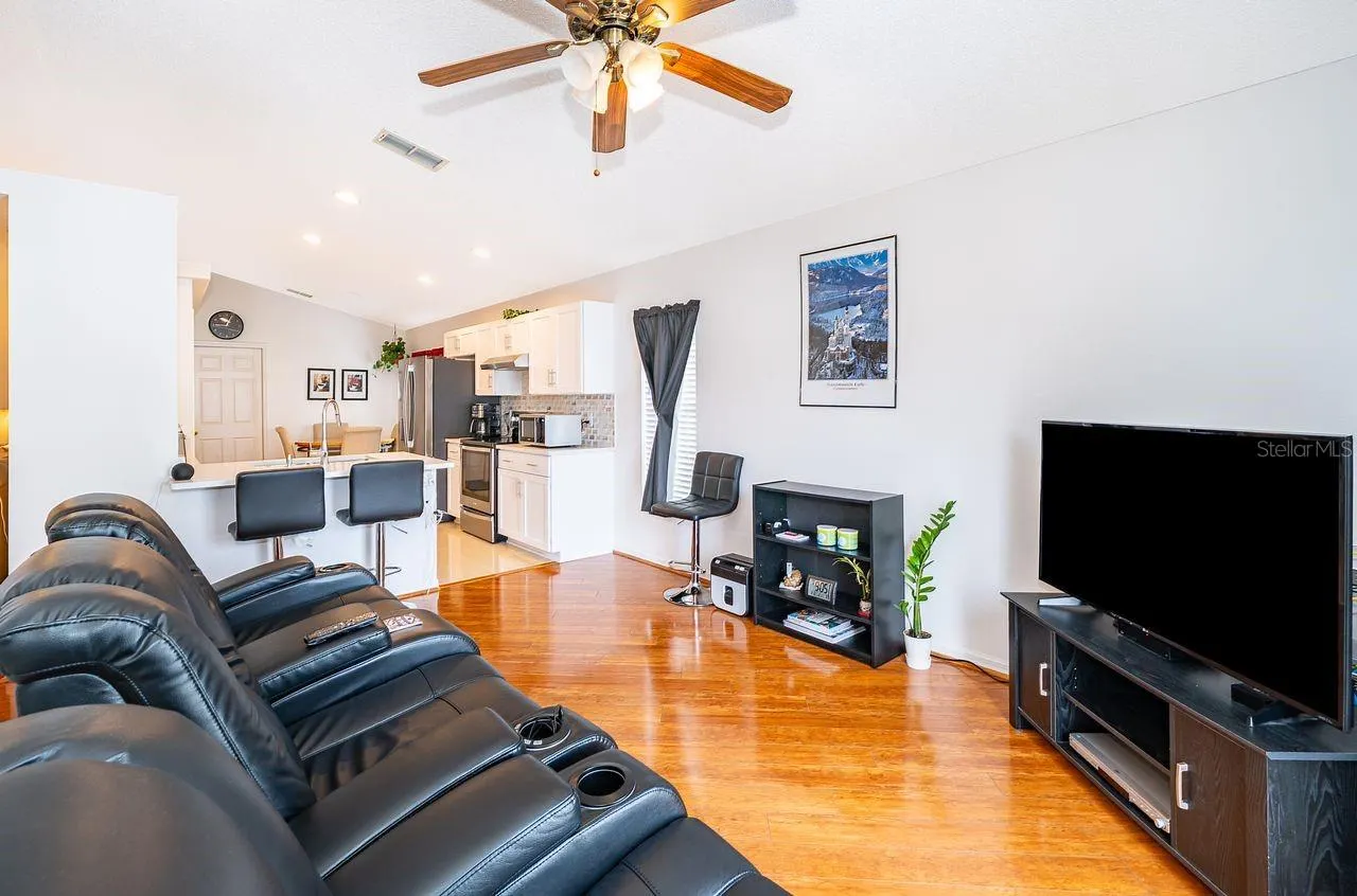 445 HALSTEAD DR