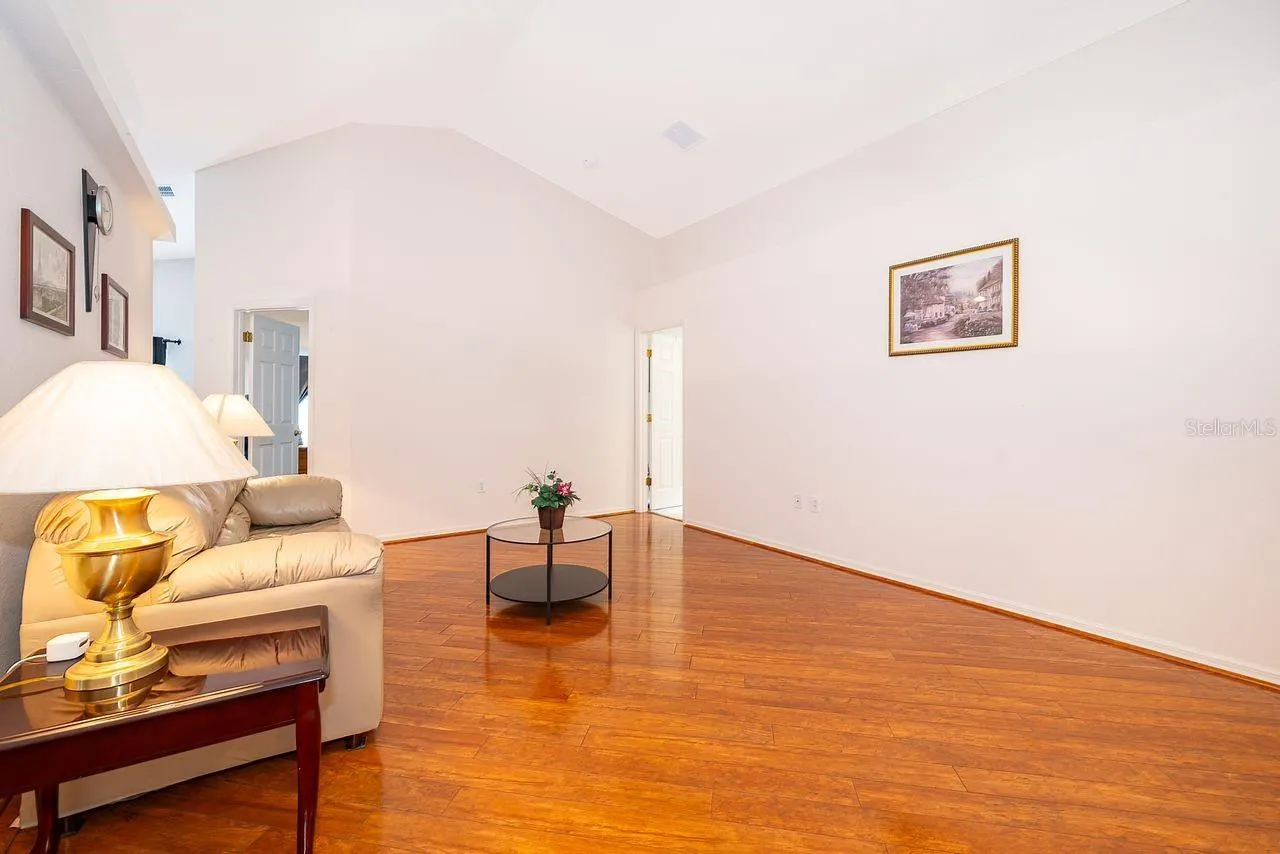 445 HALSTEAD DR